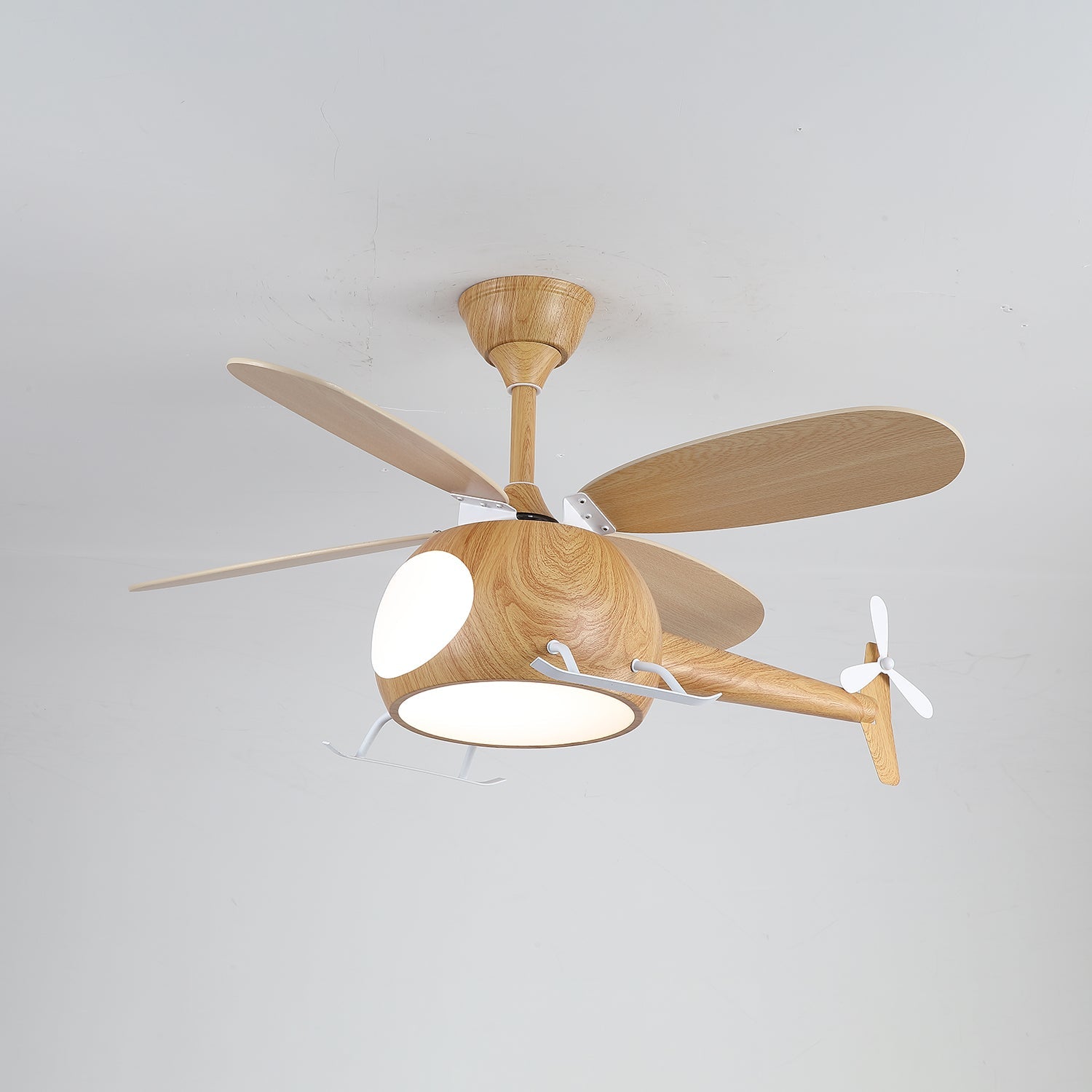 Ventilateur de plafond et luminaire Aviara Bois Moderne pour chambre d'enfant, détail du moteur en cuivre pur