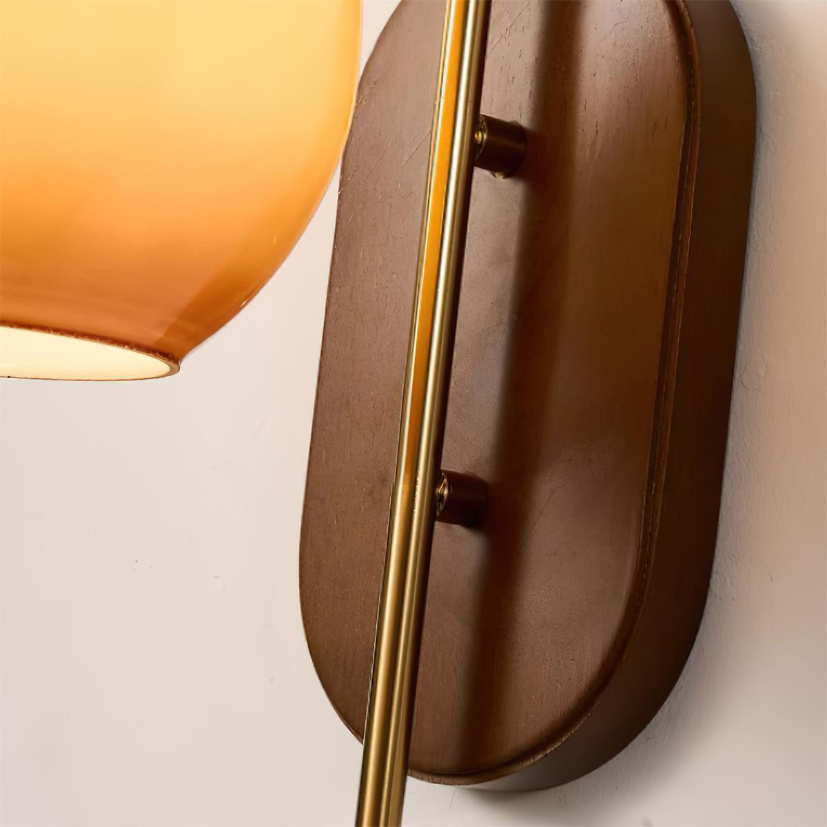 Vireoce Applique murale et globe en verre lisse avec plaque arrière en bois - Neutralighting