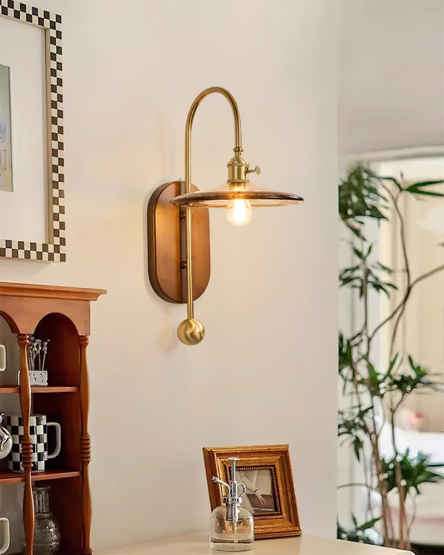 Vireoce Applique murale et globe en verre lisse avec plaque arrière en bois - Neutralighting