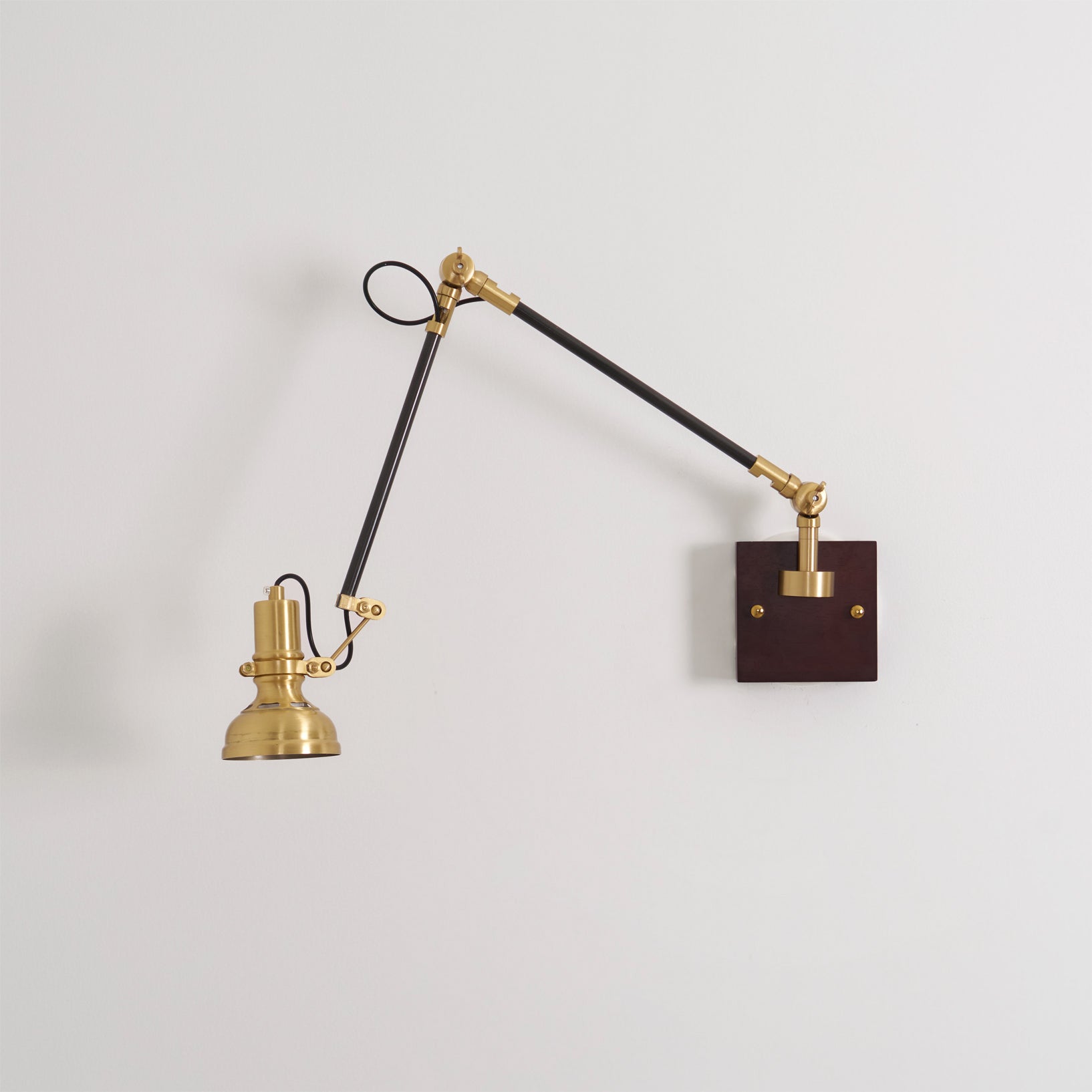 Kane Applique Murale Bras Pivotant Ajustable - Neutralighting