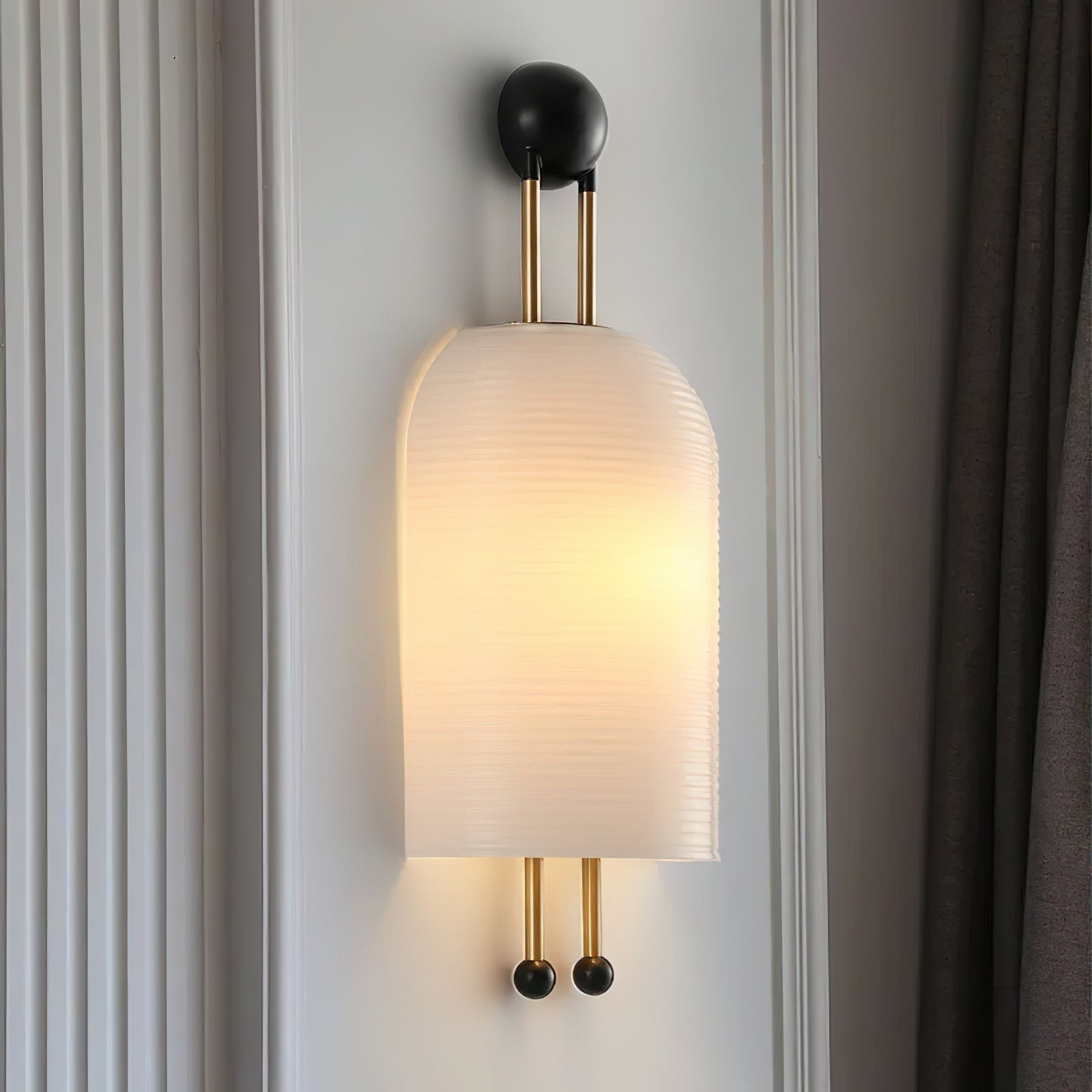Zelaeora Lampe Murale Lantern Sconce en Métal et Verre Moderne Minimaliste - Neutralighting