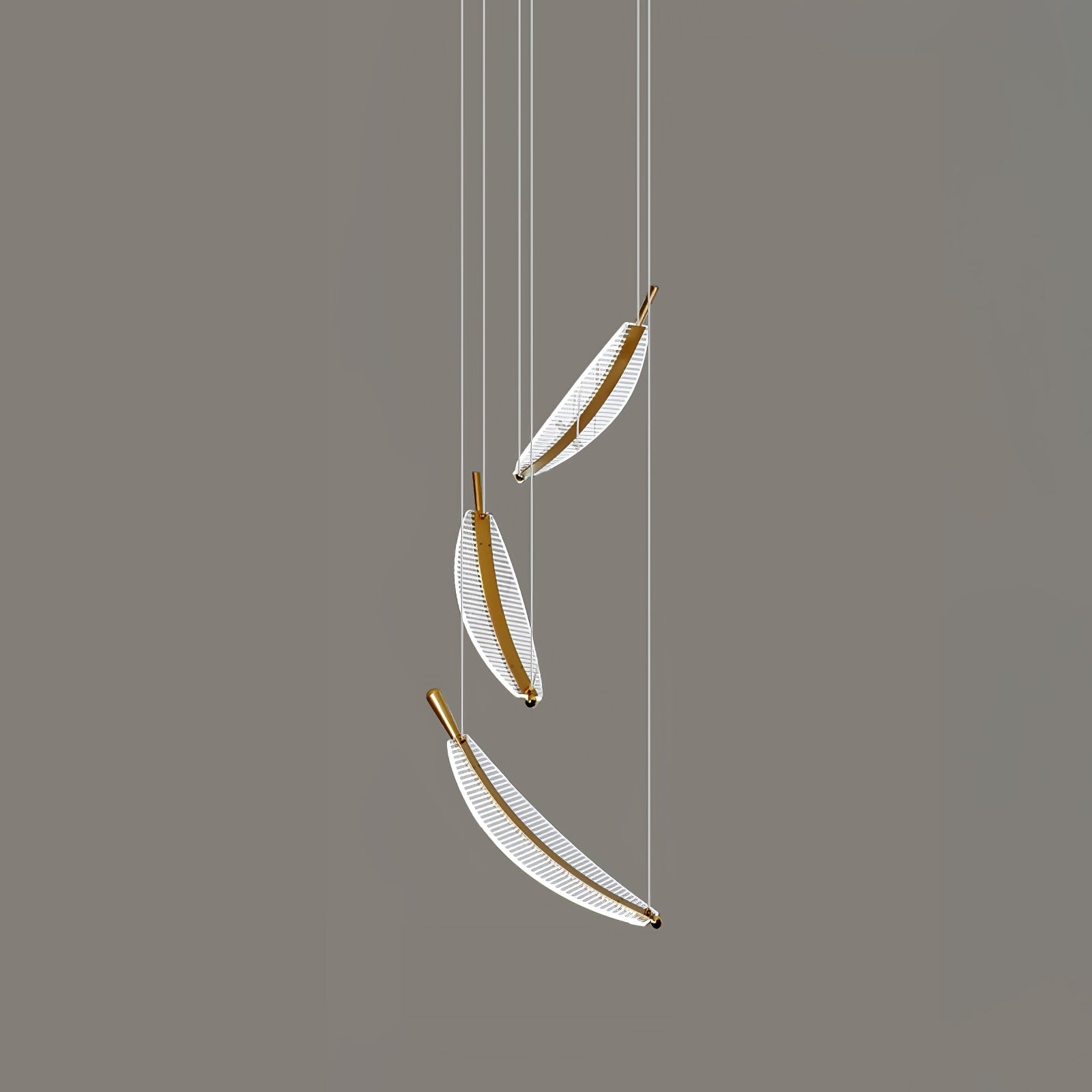 Lustra Chandelier Leaf Acrylic Gold Elegant Modern - Neutralighting