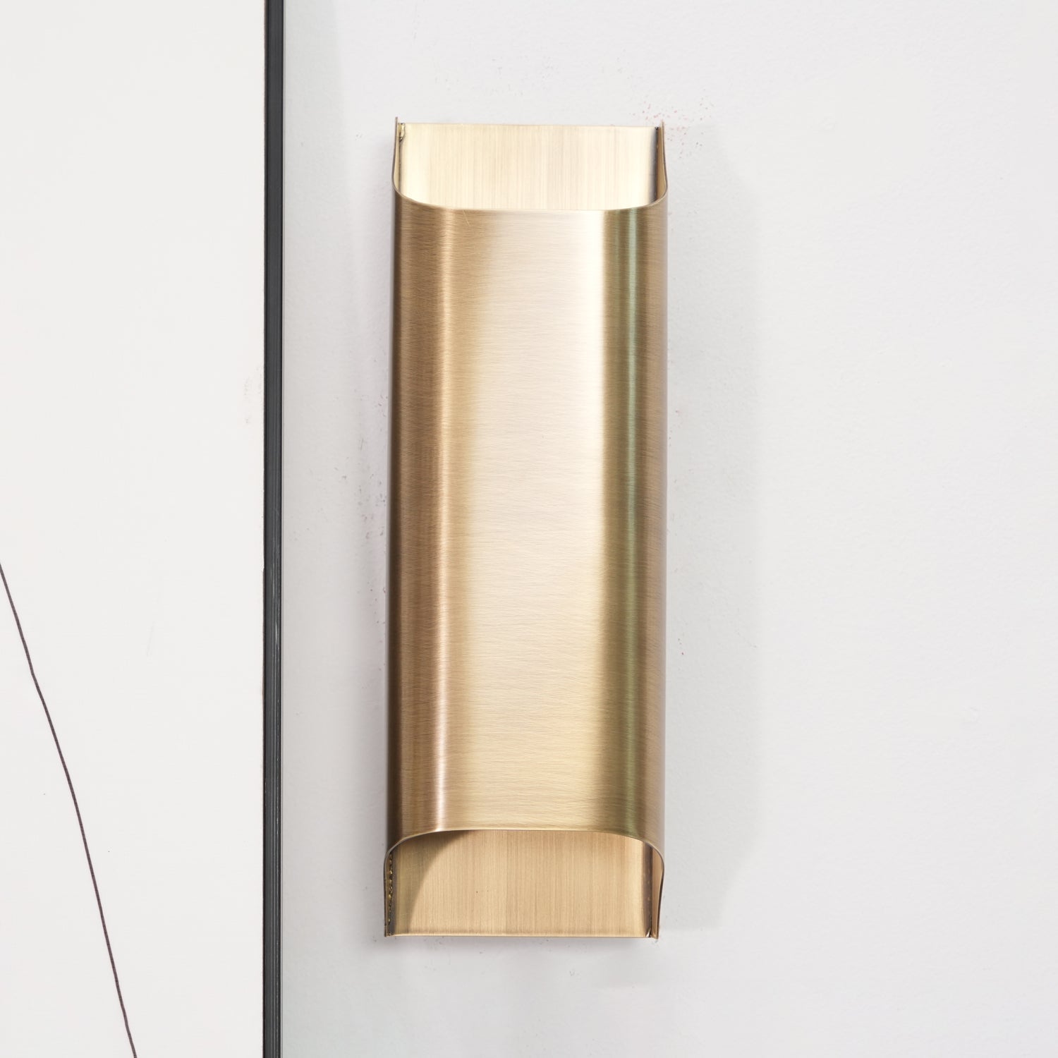 Hardy Applique Murale d'Art Nordic en Laiton - Neutralighting