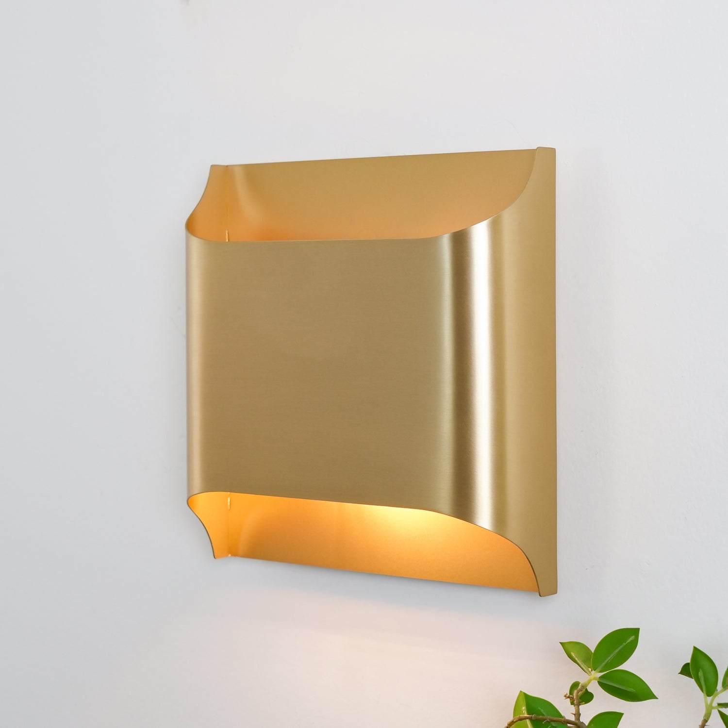 Hardy Applique Murale d'Art Nordic en Laiton - Neutralighting