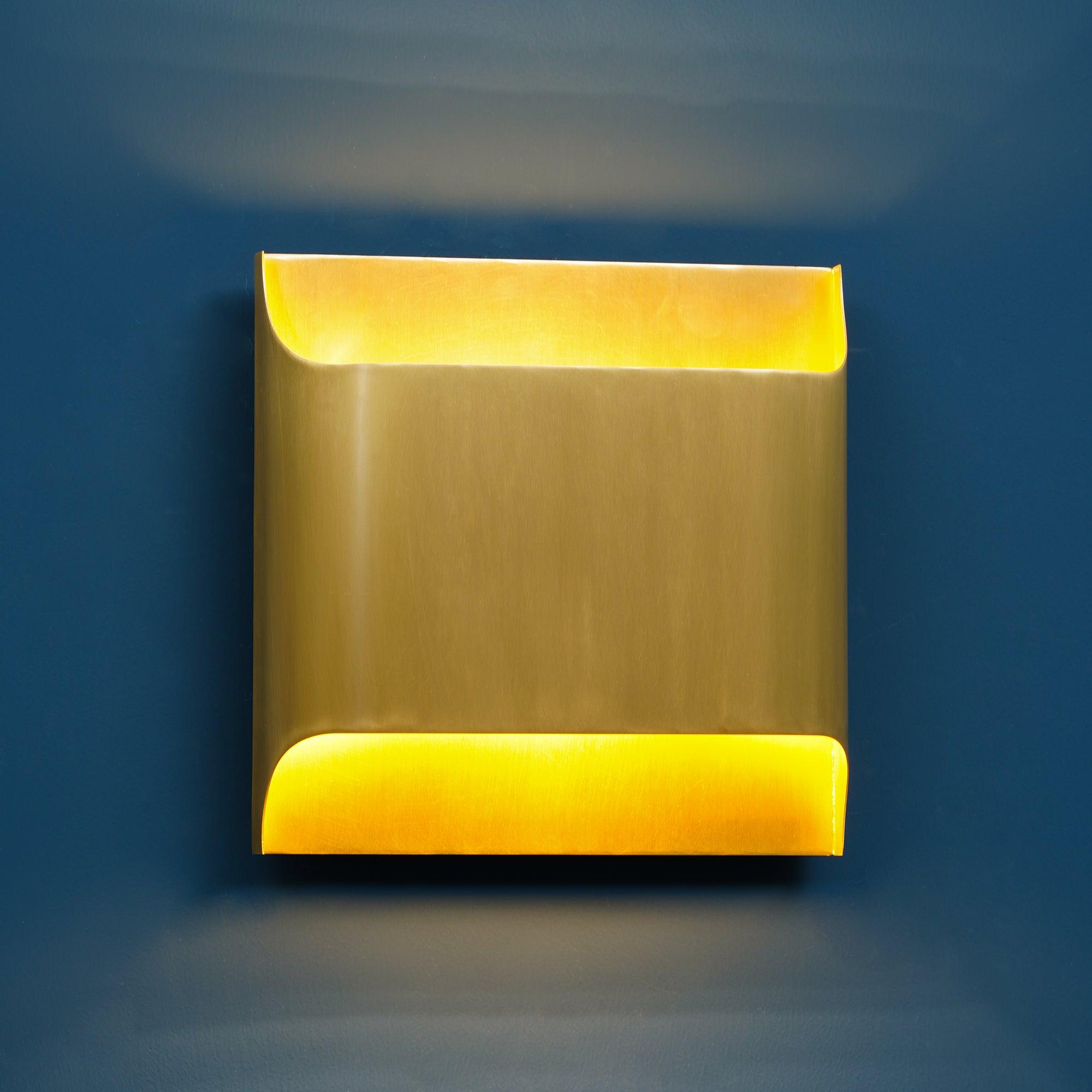 Hardy Applique Murale d'Art Nordic en Laiton - Neutralighting