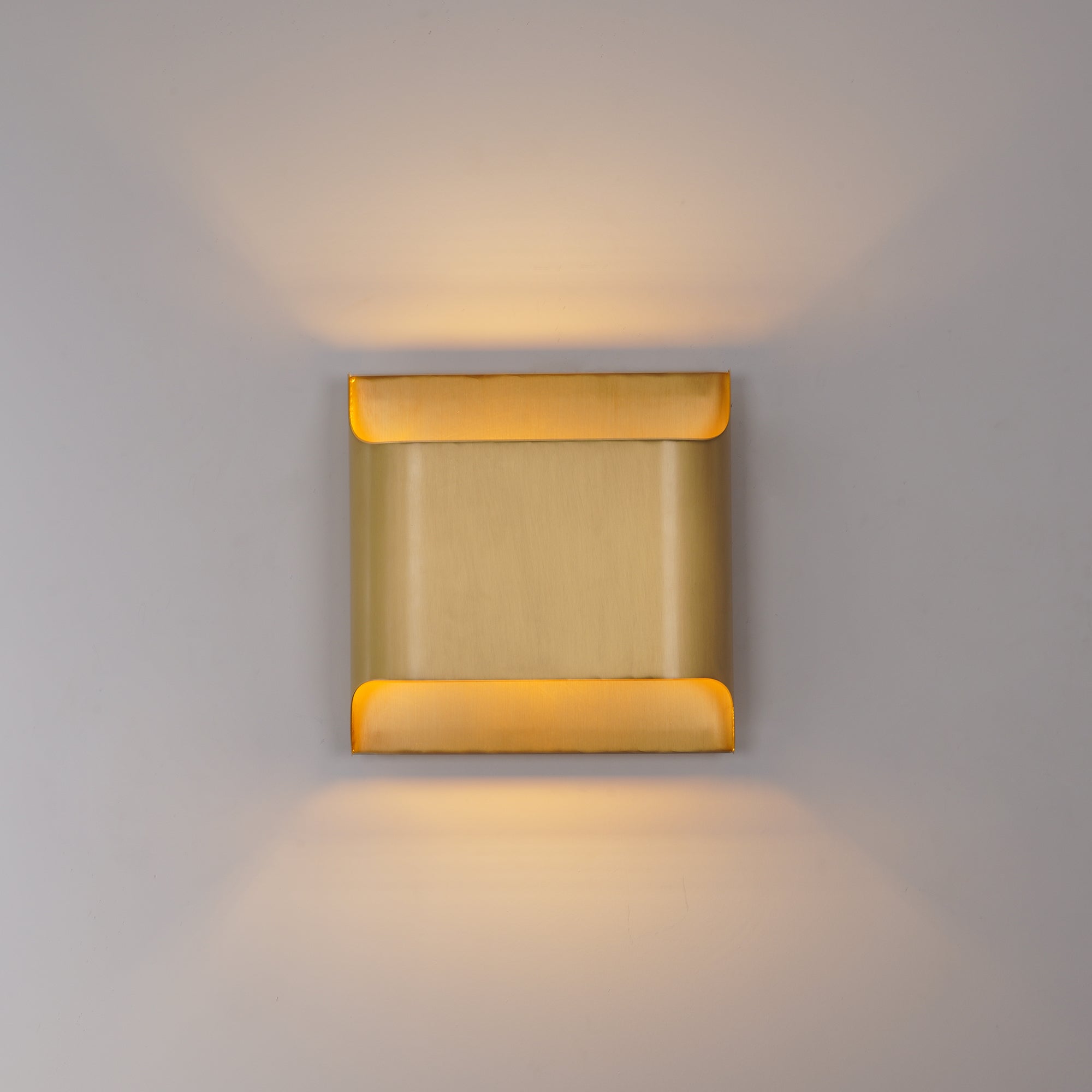 Hardy Applique Murale d'Art Nordic en Laiton - Neutralighting