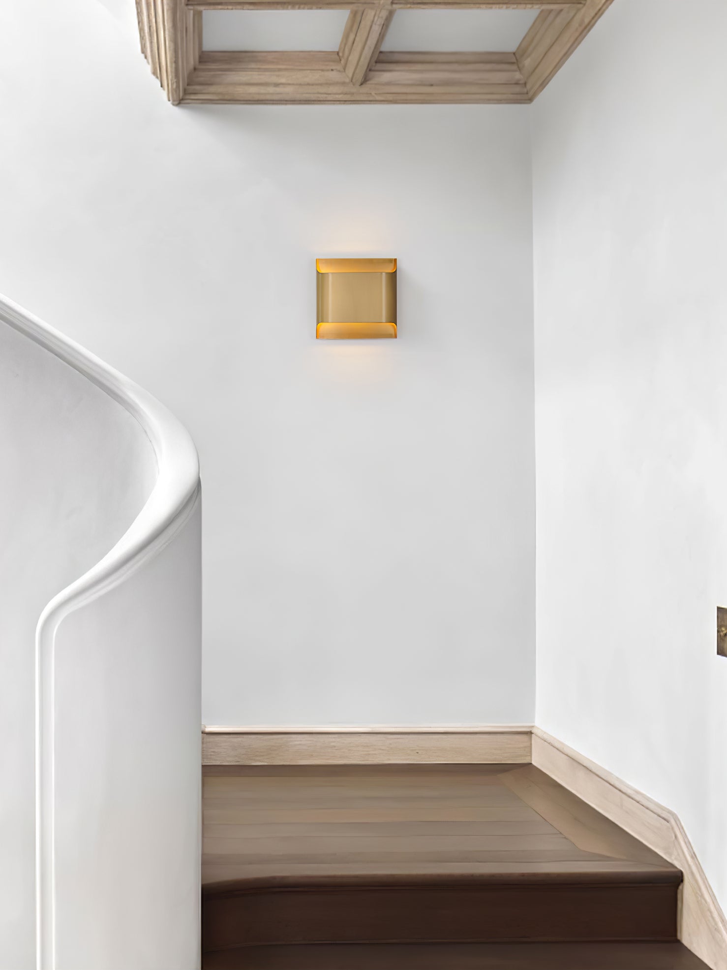 Hardy Applique Murale d'Art Nordic en Laiton - Neutralighting