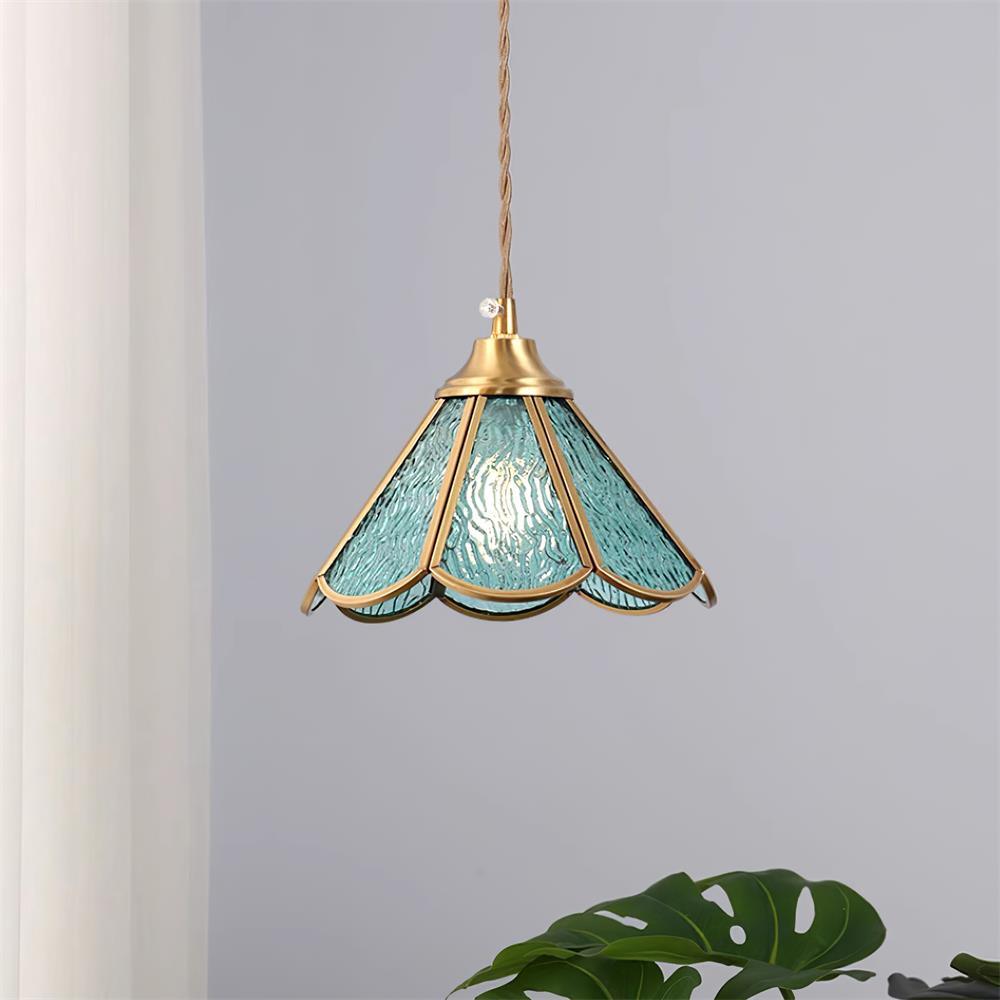 Suspension en Verre Bleu Texturé et Laiton Festonné Art Nouveau - Neutralighting