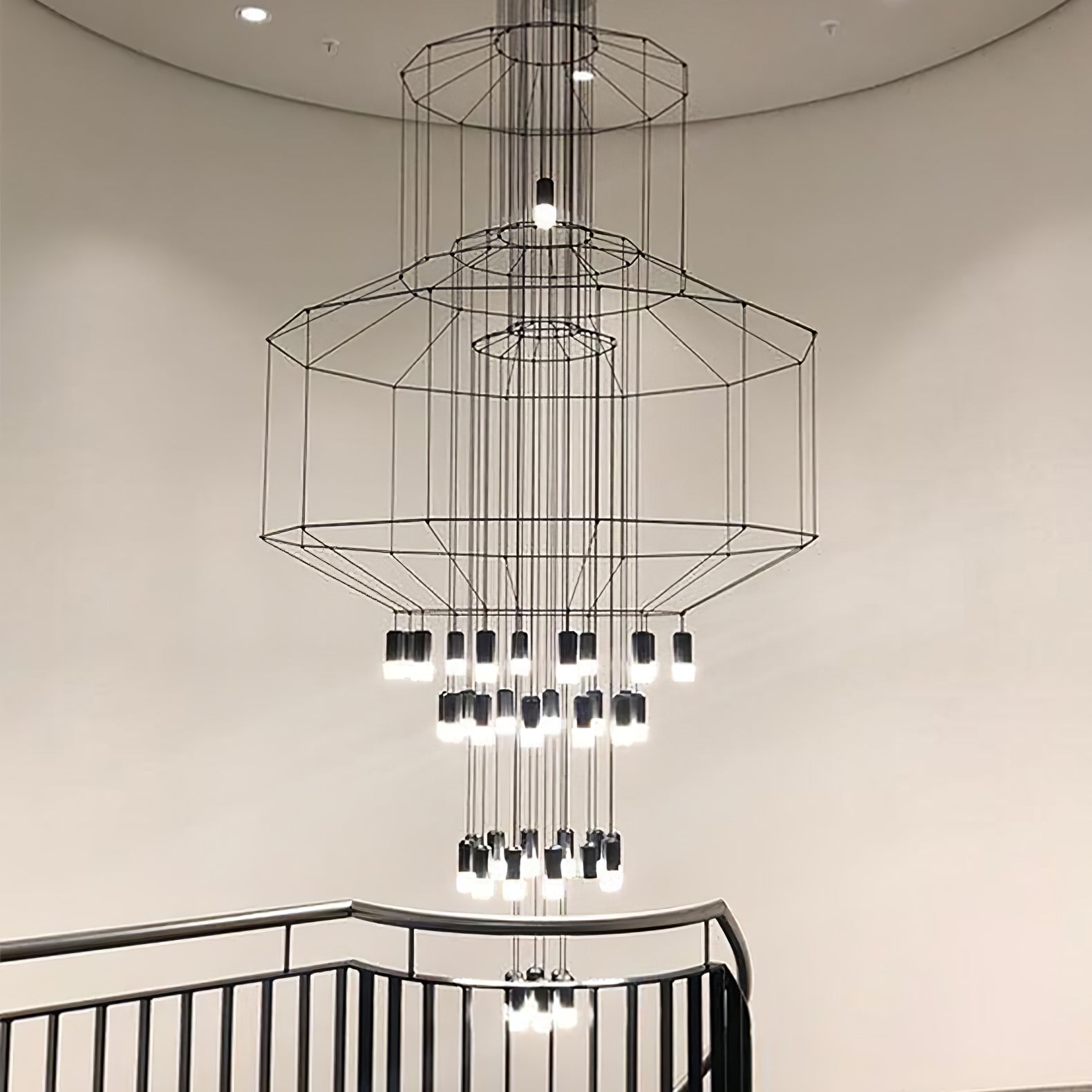 Lustra Chandelier Lignes Noir Structure Métallique LED - Neutralighting