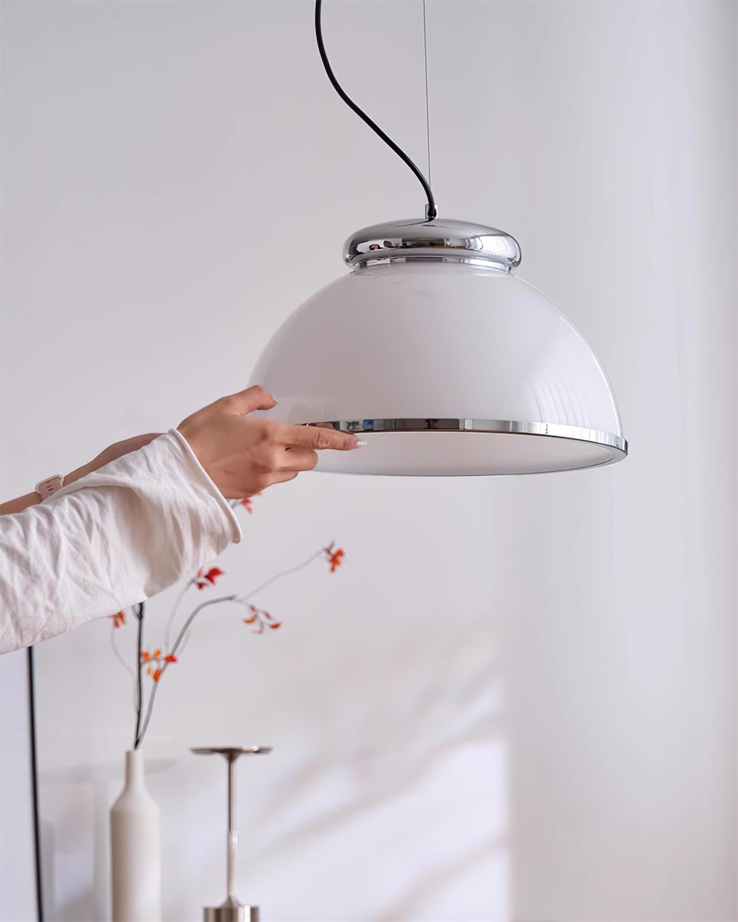 Lita Suspension Lampe Dôme en Verre Bordure Chrome - Neutralighting