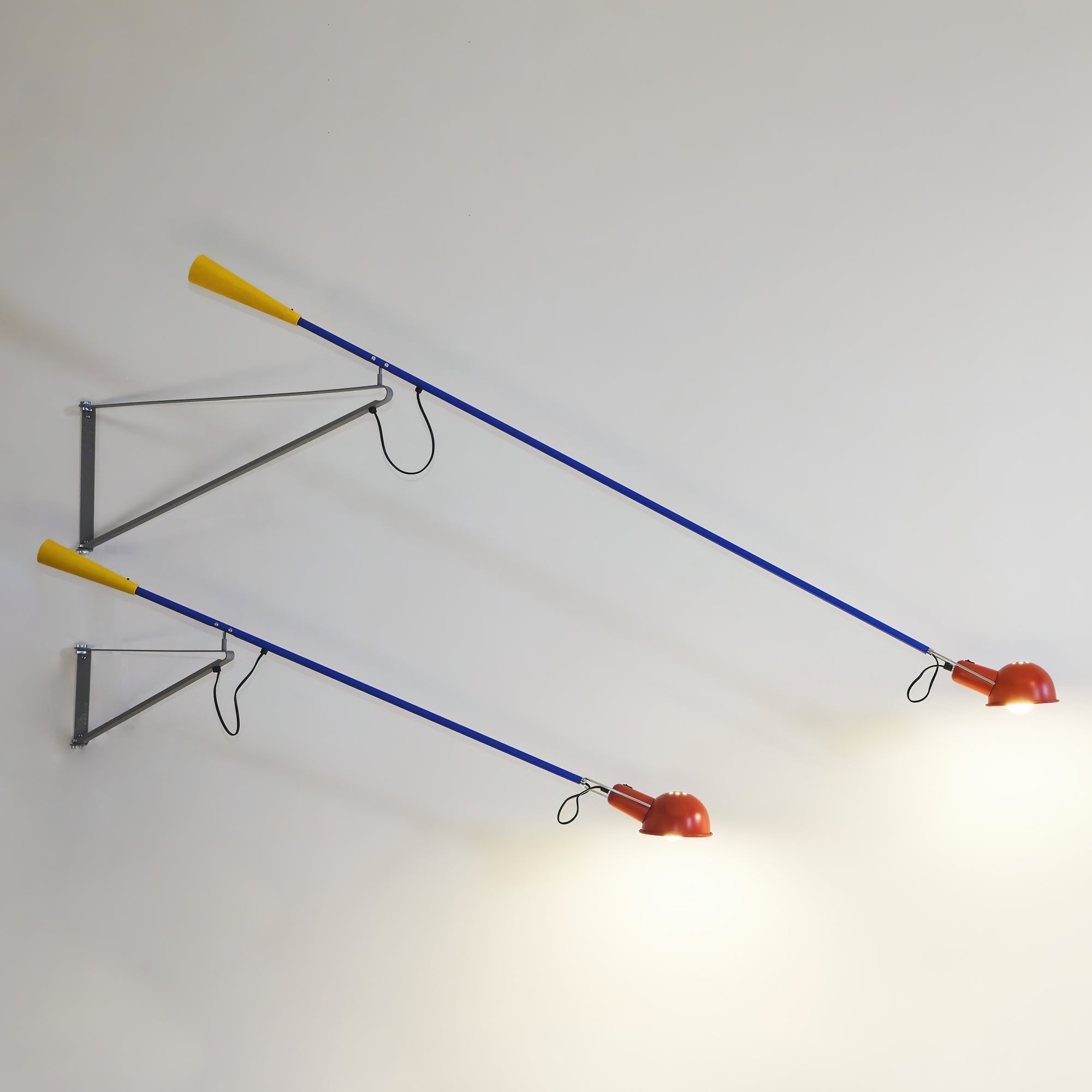 Aella Moderne Minimaliste Long Bras Applique Murale - Neutralighting