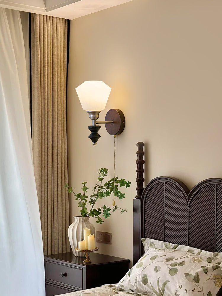 Lucille Applique Murale en Verre Art Classique et Bois - Neutralighting