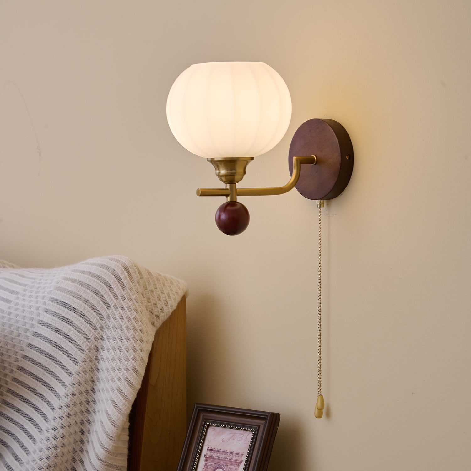 Bobble Applique Murale en Verre et Bois Premium - Neutralighting