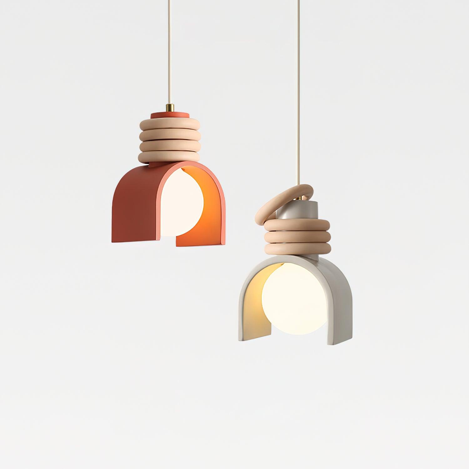 Elysin Une suspension avec globe en verre réchauffe les salles à manger Artistiques - Neutralighting