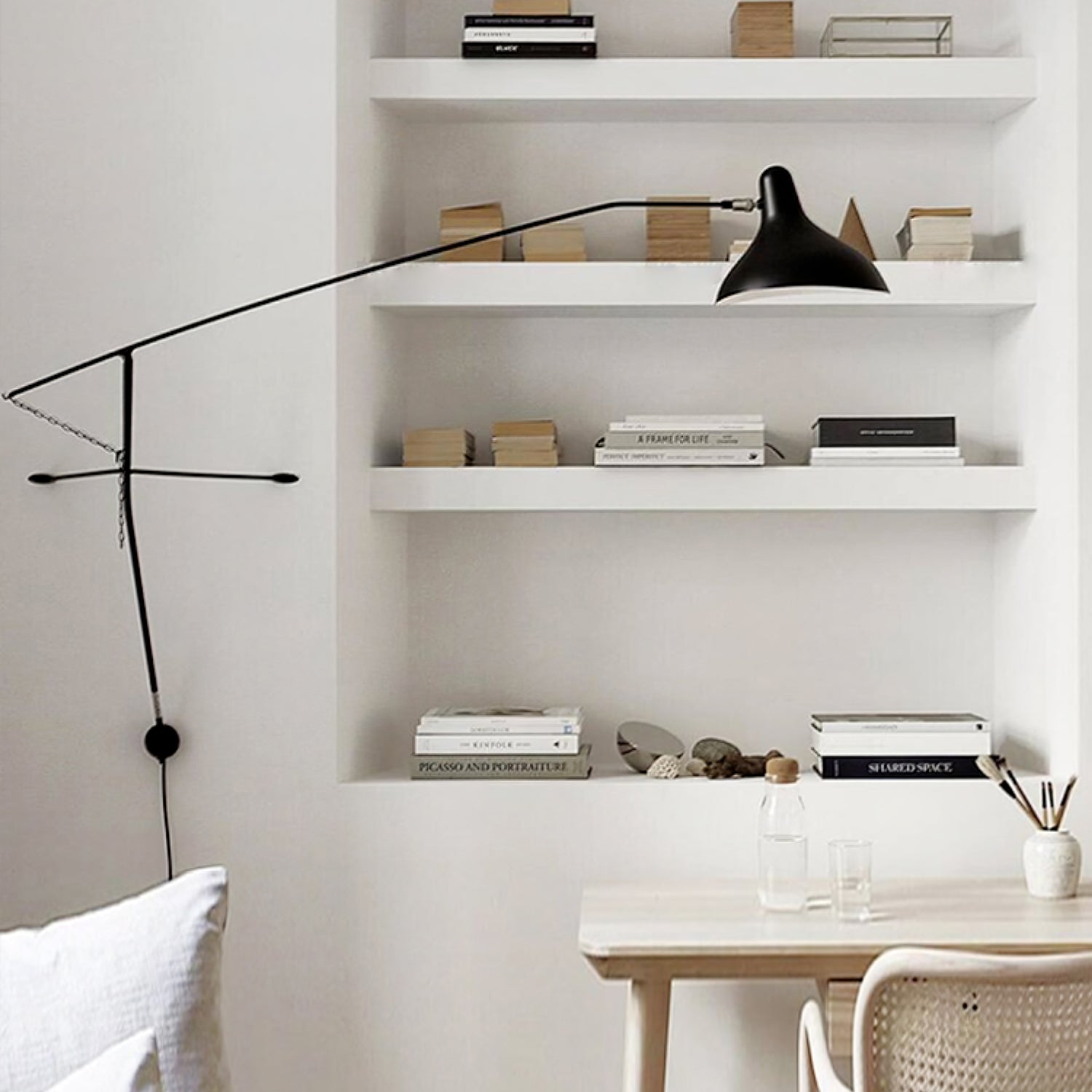 Ivsolarae Modern Minimalist Arm Wall Lamp - Neutralighting