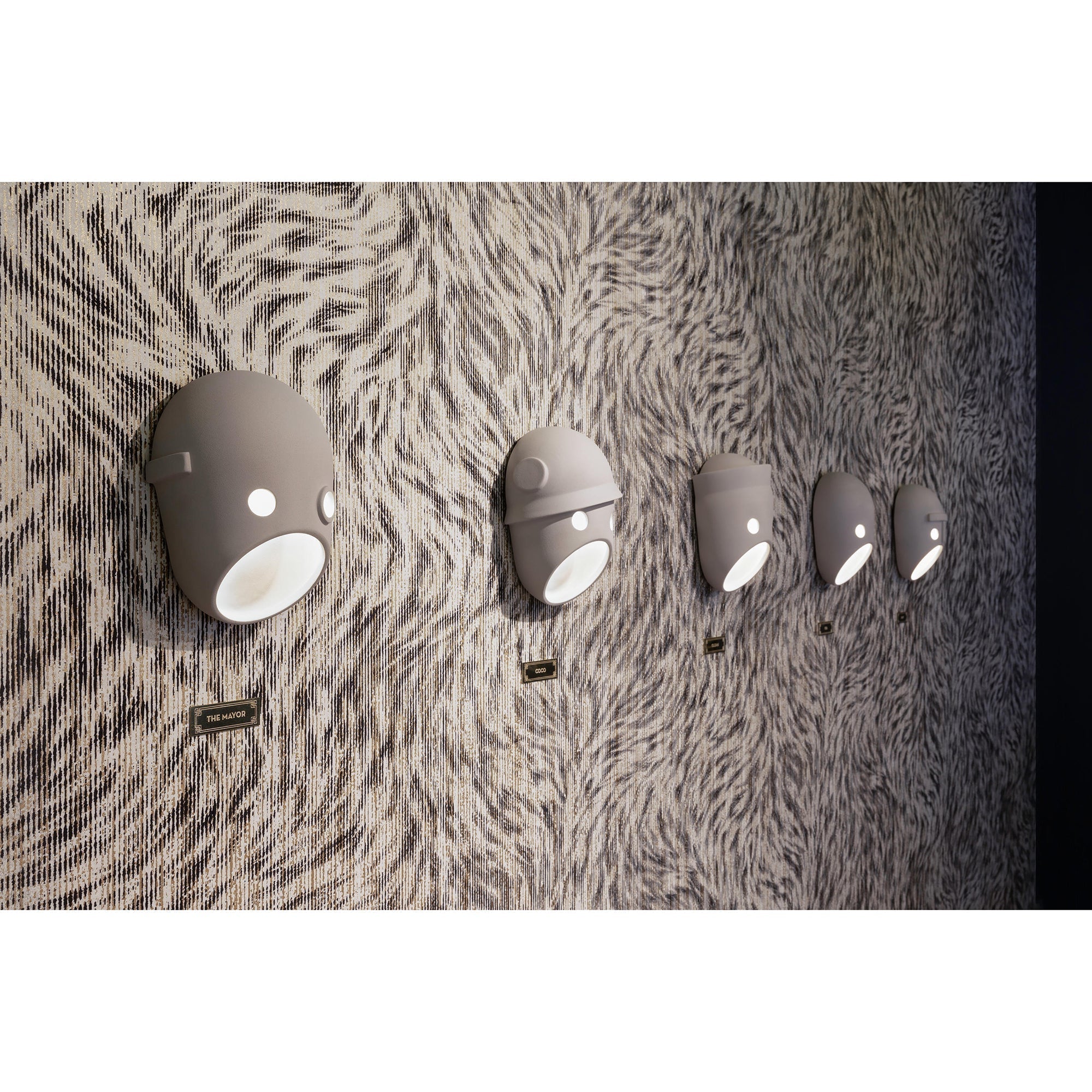 Mask Wall Light - Blowlighting