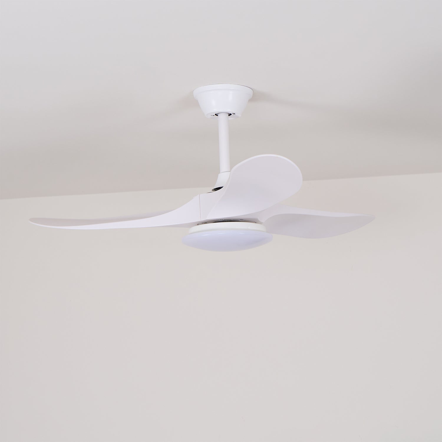 Plafonnier ventilateur Velix, résistant à l'humidité