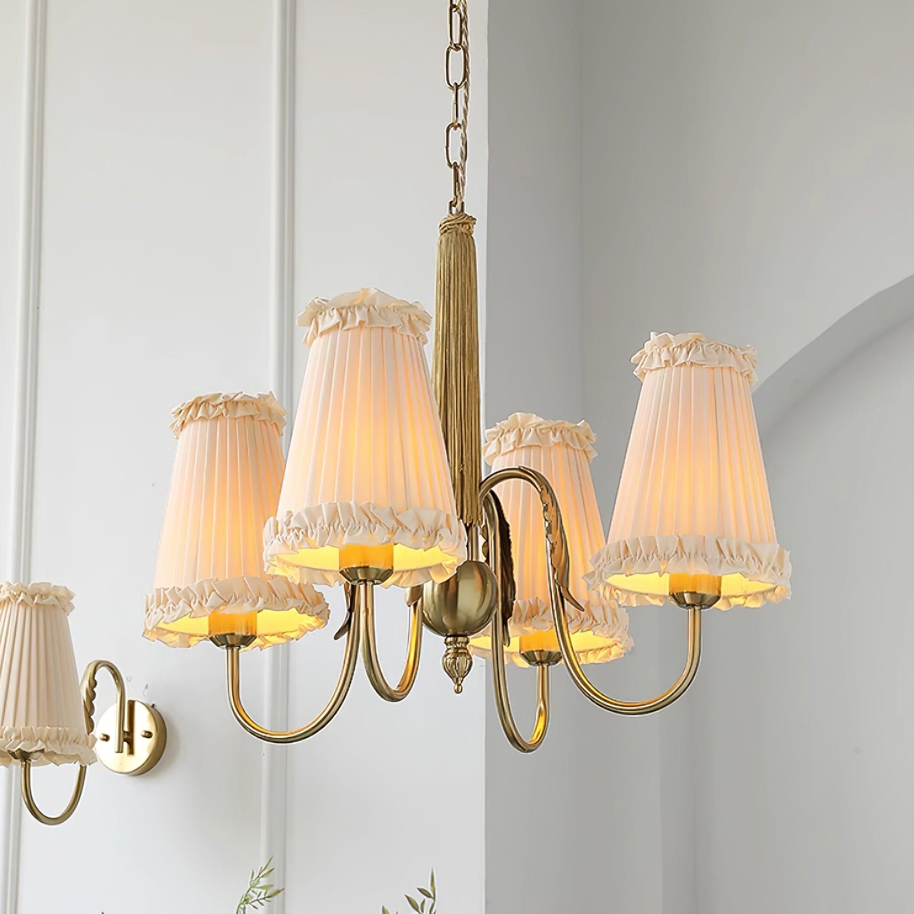 Faylin Lustre Vintage en Laiton avec Abat-jours Plissés - Neutralighting