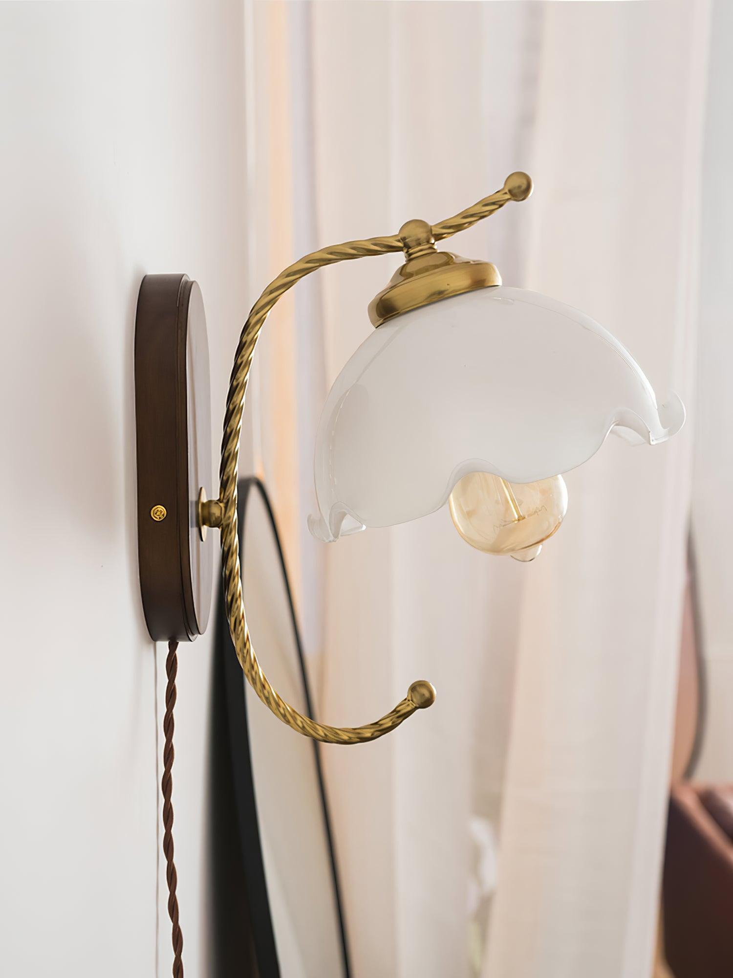 Olyss Wood Vintage Wall Lamp - Neutralighting