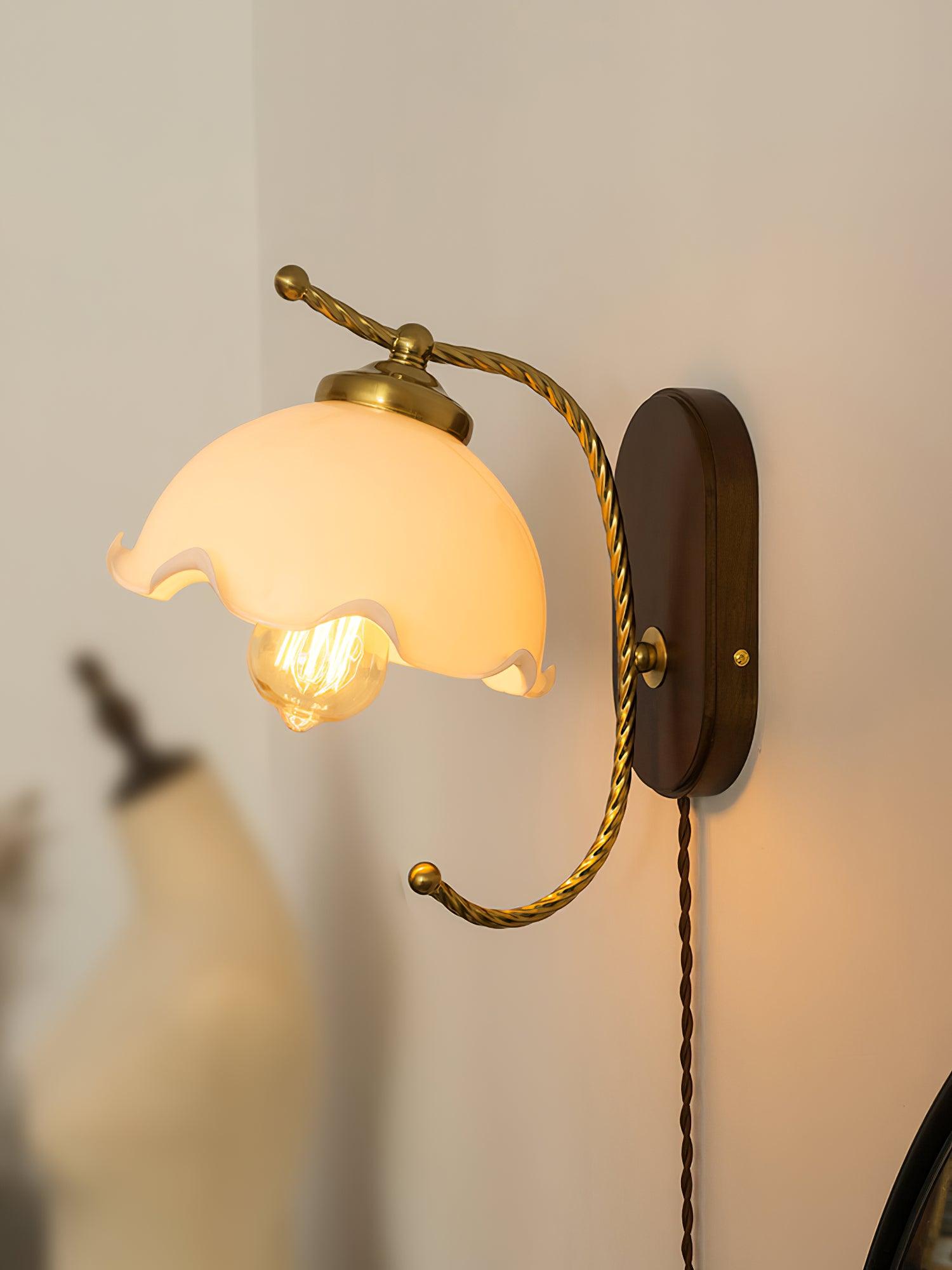 Olyss Wood Vintage Wall Lamp - Neutralighting