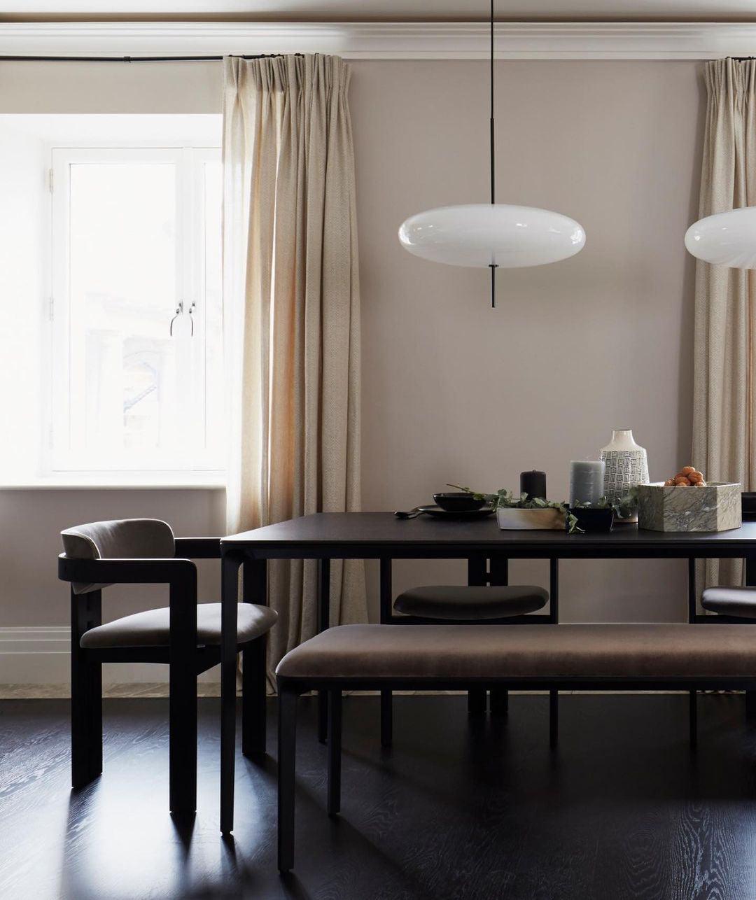Lustra Suspension Noir Peint Réuni pour Salon - Neutralighting