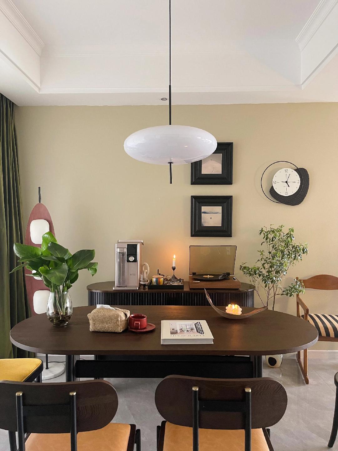 Lustra Suspension Noir Peint Réuni pour Salon - Neutralighting