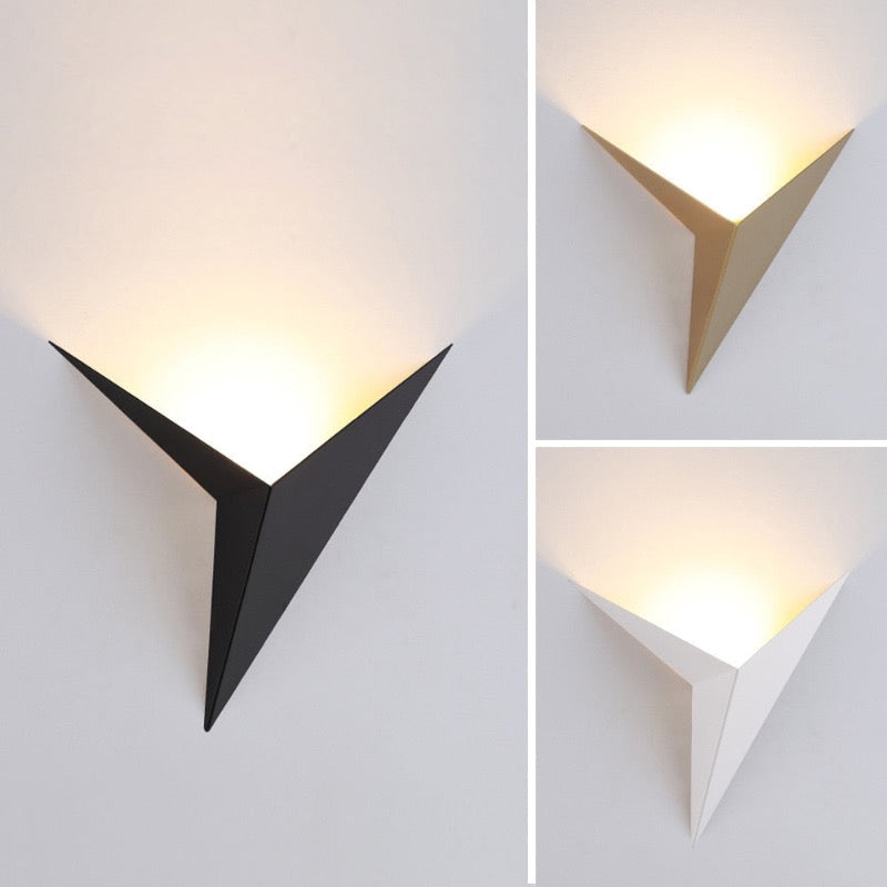 Calno Applique Murale Triangle Minimaliste Moderne Blanc/Noir/Or. Salon - Neutralighting