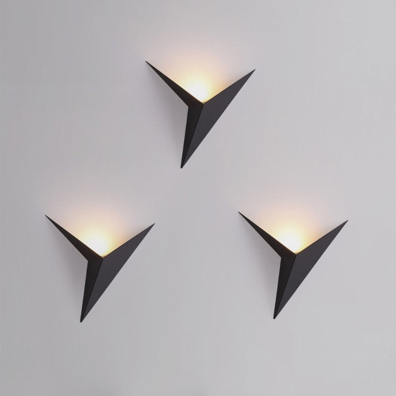 Calno Applique Murale Triangle Minimaliste Moderne Blanc/Noir/Or. Salon - Neutralighting