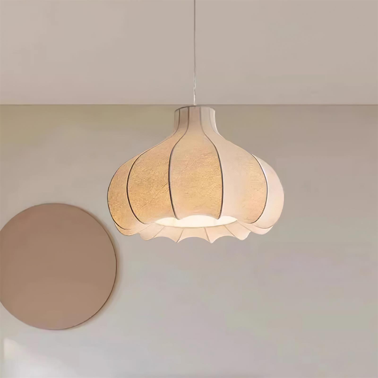 Silky Suspension avec Abat-jour en Soie Plissée Blanc Elégant - Neutralighting