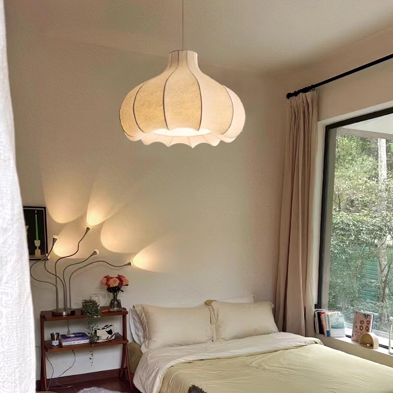 Silky Suspension avec Abat-jour en Soie Plissée Blanc Elégant - Neutralighting