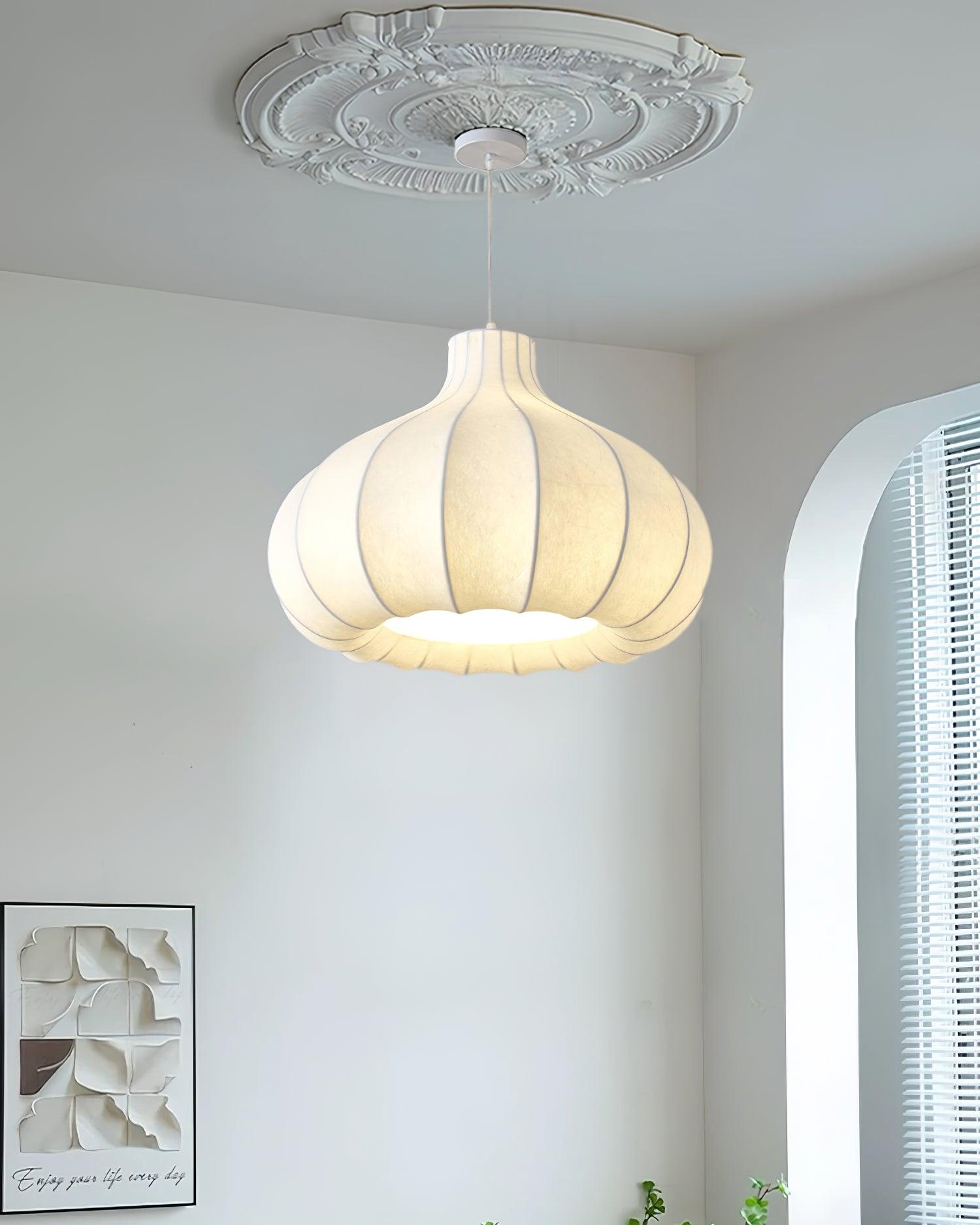 Silky Suspension avec Abat-jour en Soie Plissée Blanc Elégant - Neutralighting
