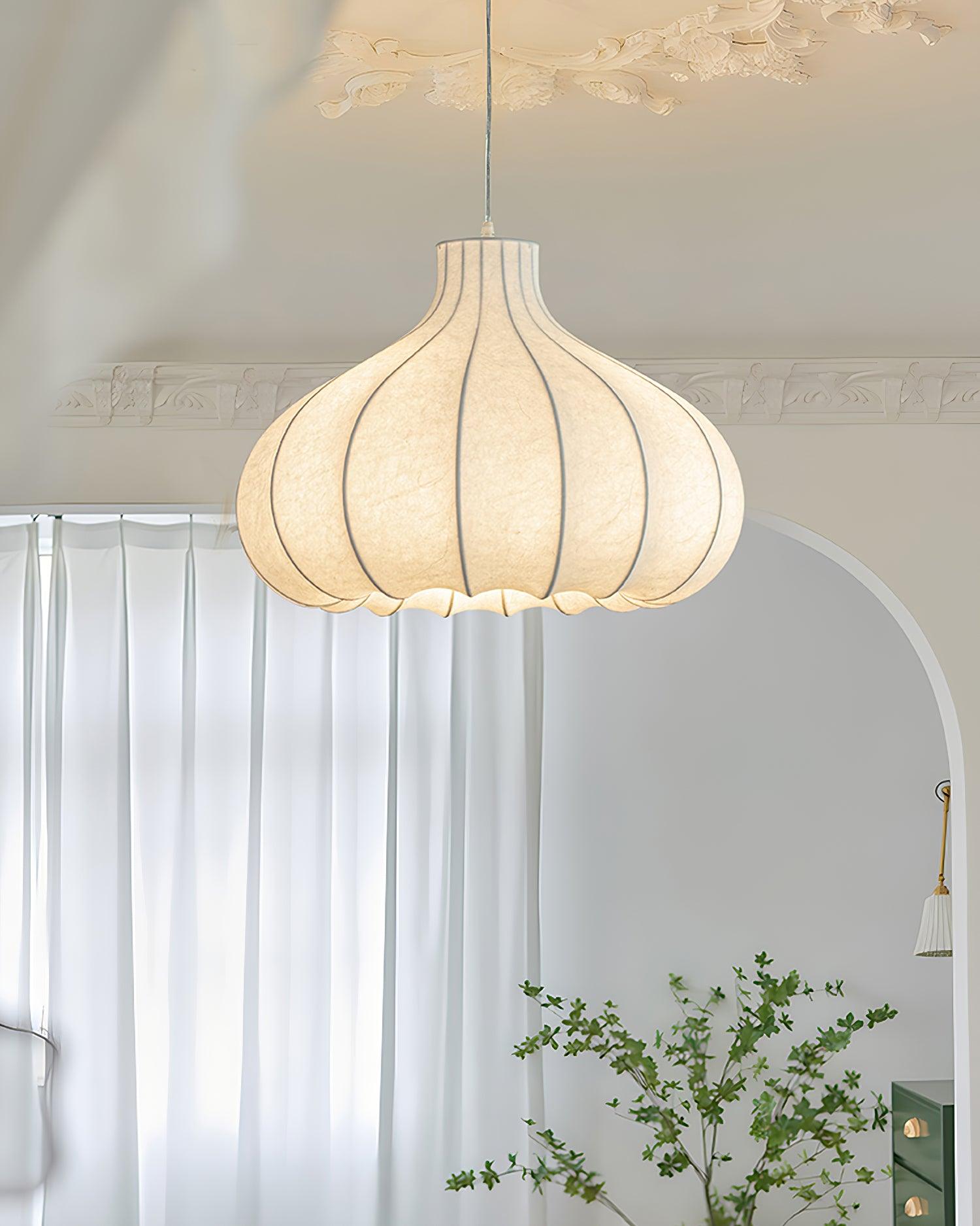Silky Suspension avec Abat-jour en Soie Plissée Blanc Elégant - Neutralighting
