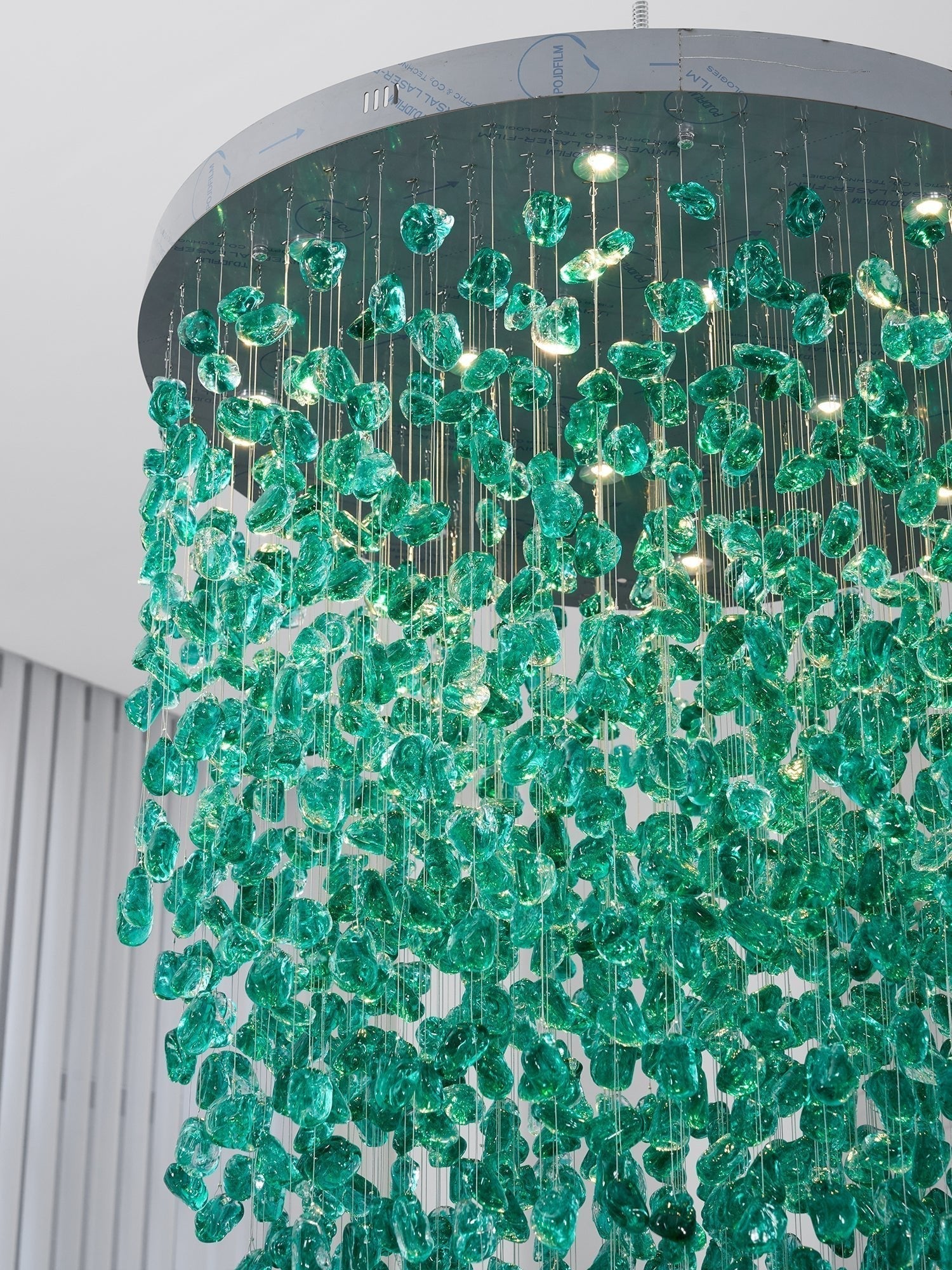 Veshaa Lustre en cristal de pierre de luxe postmoderne - Neutralighting