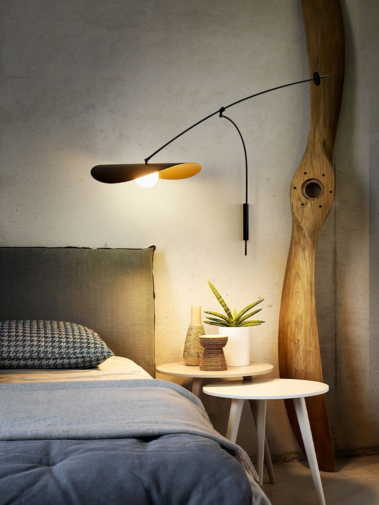Embise Glass Minimalist Wall Lamp - Neutralighting