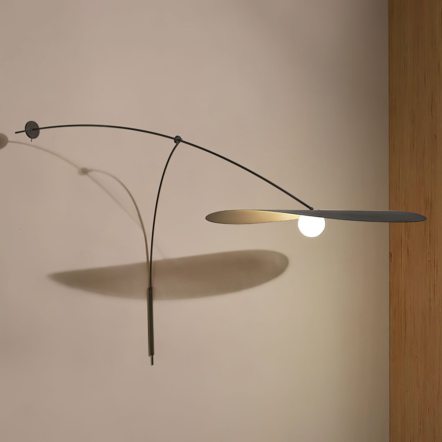 Embise Glass Minimalist Wall Lamp - Neutralighting
