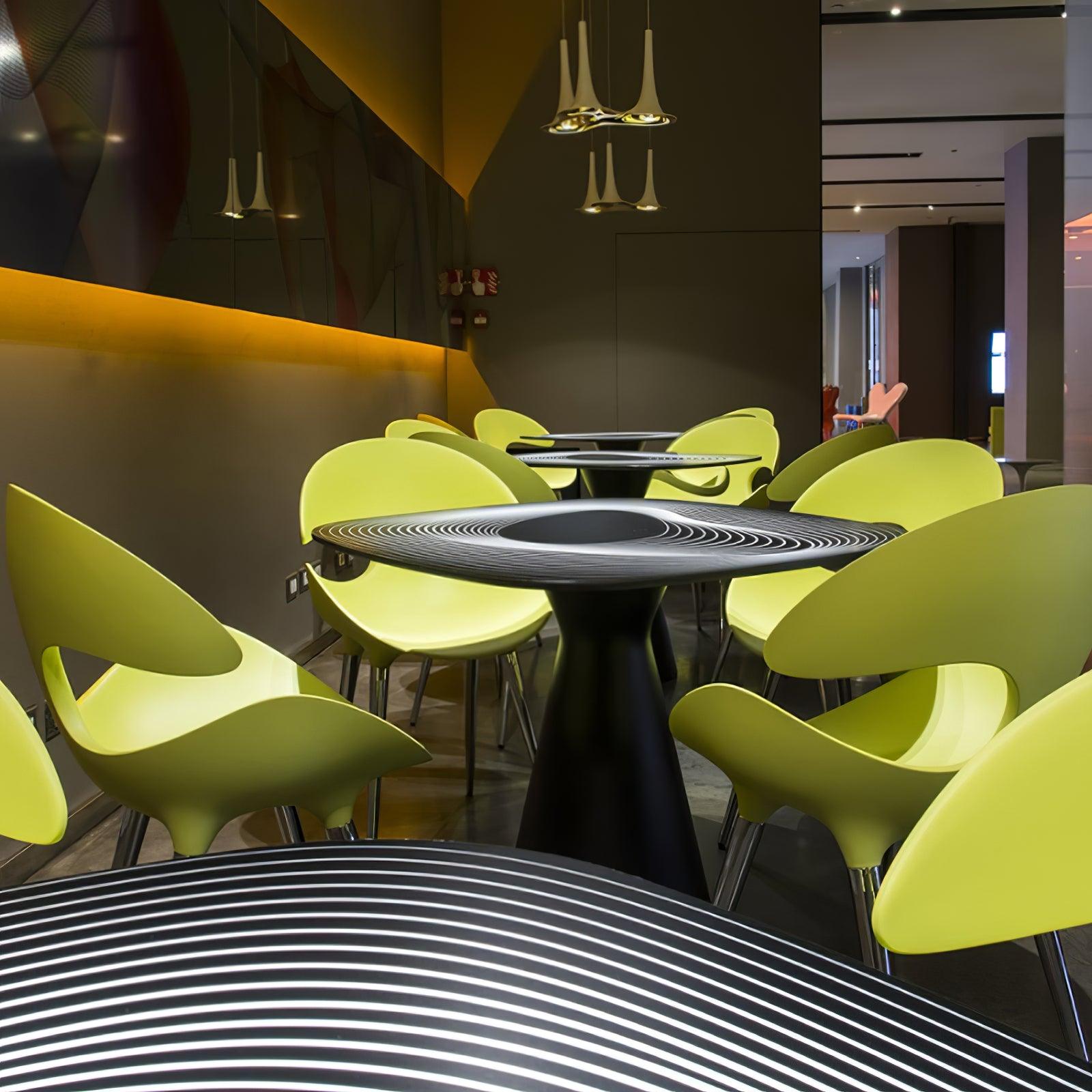 Solara Lampe suspendue en acrylique en forme de trompette contemporaine - Neutralighting