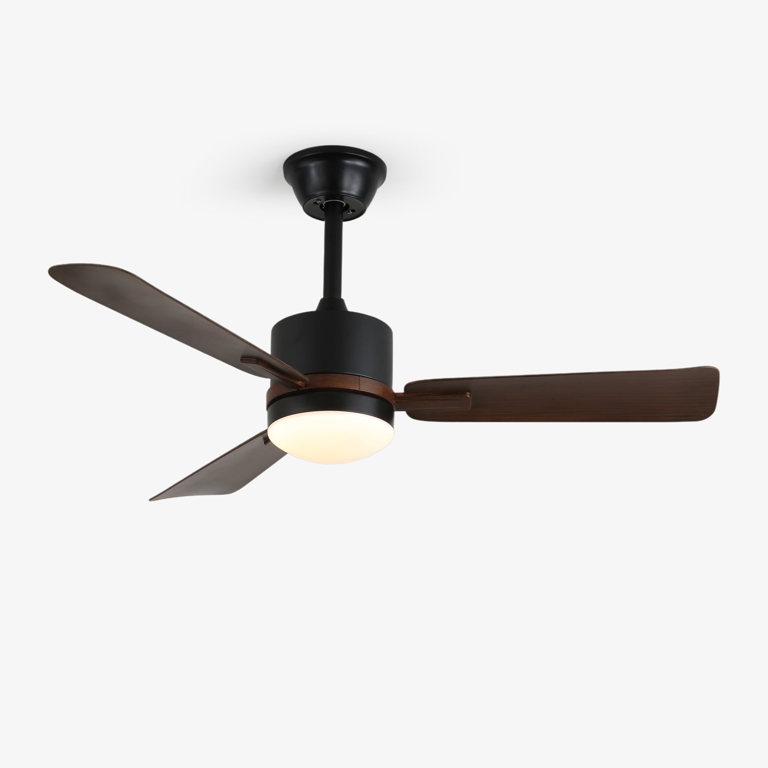 Plafonnier ventilateur moderne Zeyra en bois avec trois pales et LED intégrée