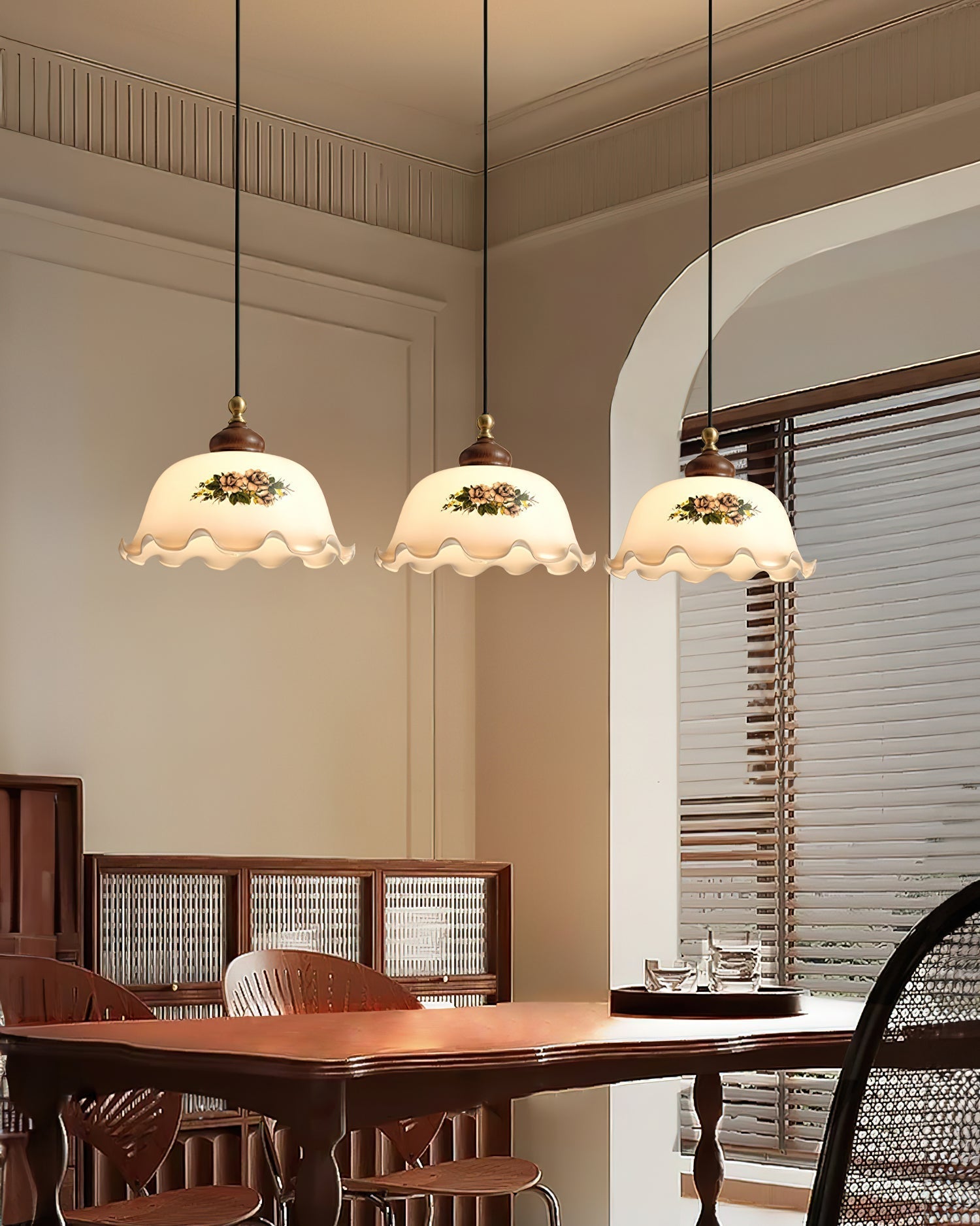 Belvia Vintage Floral Glass Pendant Light - Letslighting