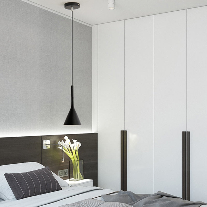 Cevin Suspension Moderne. Triangle - Neutralighting