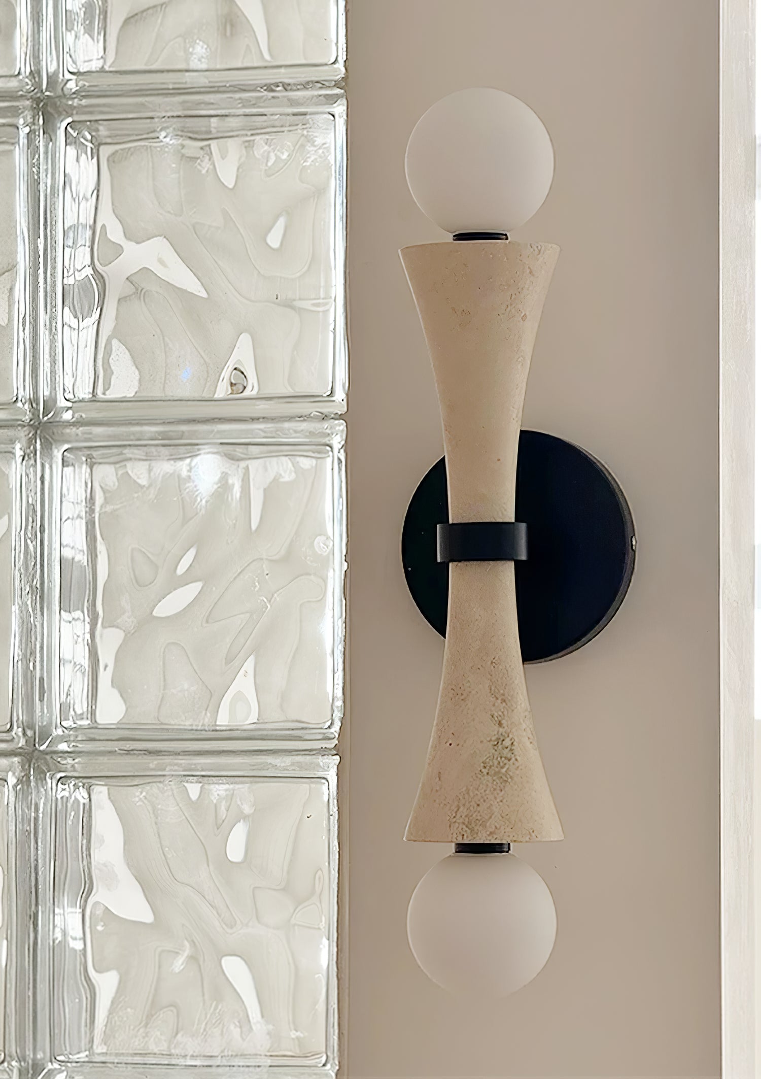 Oloriel Applique Murale Sculpturale en Travertin Élégante - Neutralighting