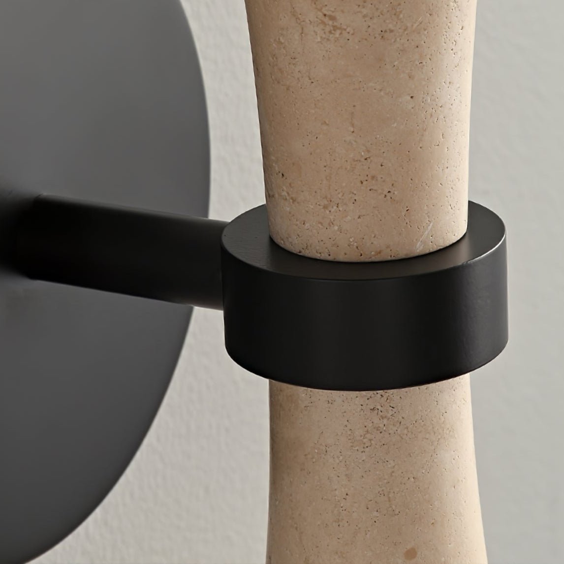 Oloriel Applique Murale Sculpturale en Travertin Élégante - Neutralighting