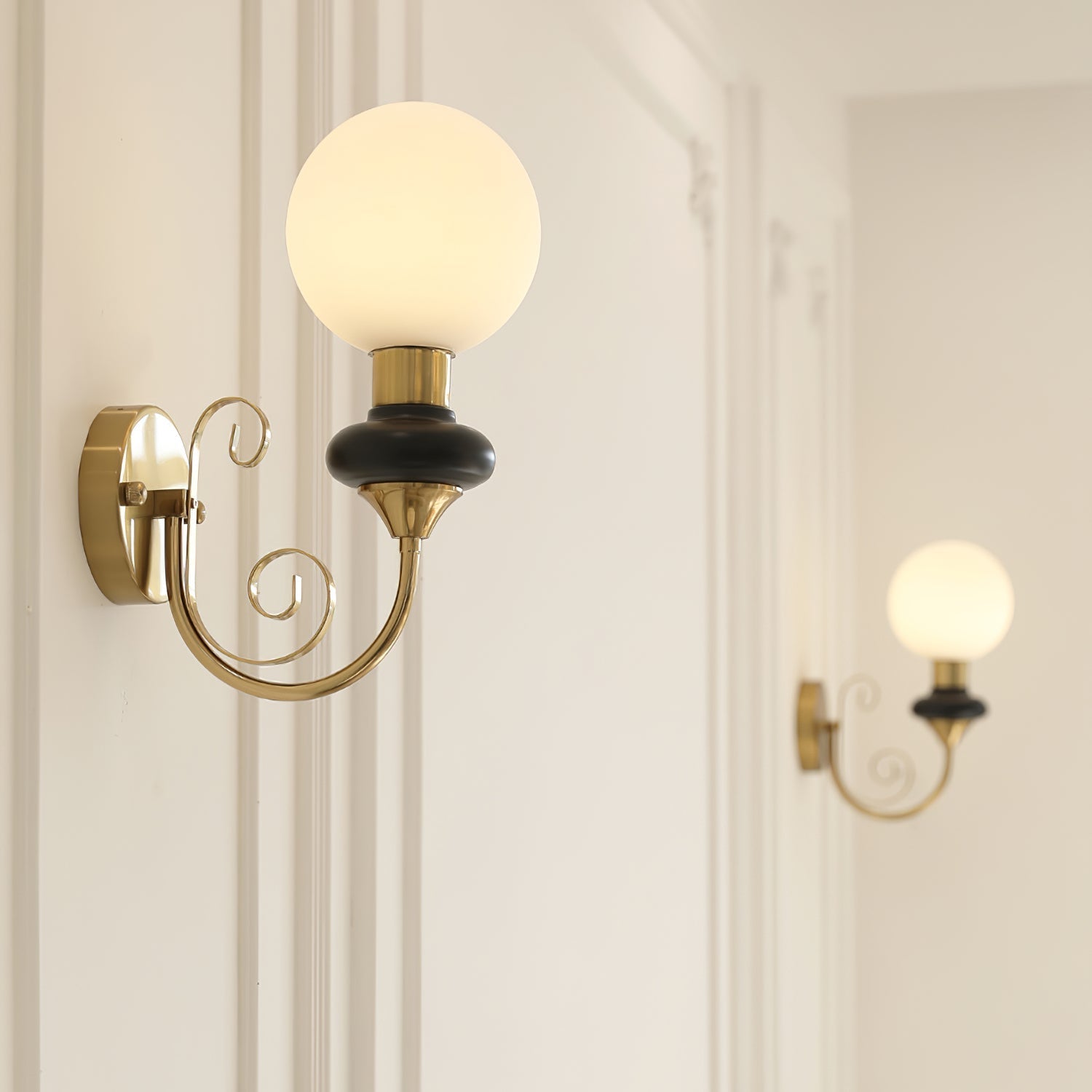 Whirl Chic Plug-in Wall Lamp - Neutralighting