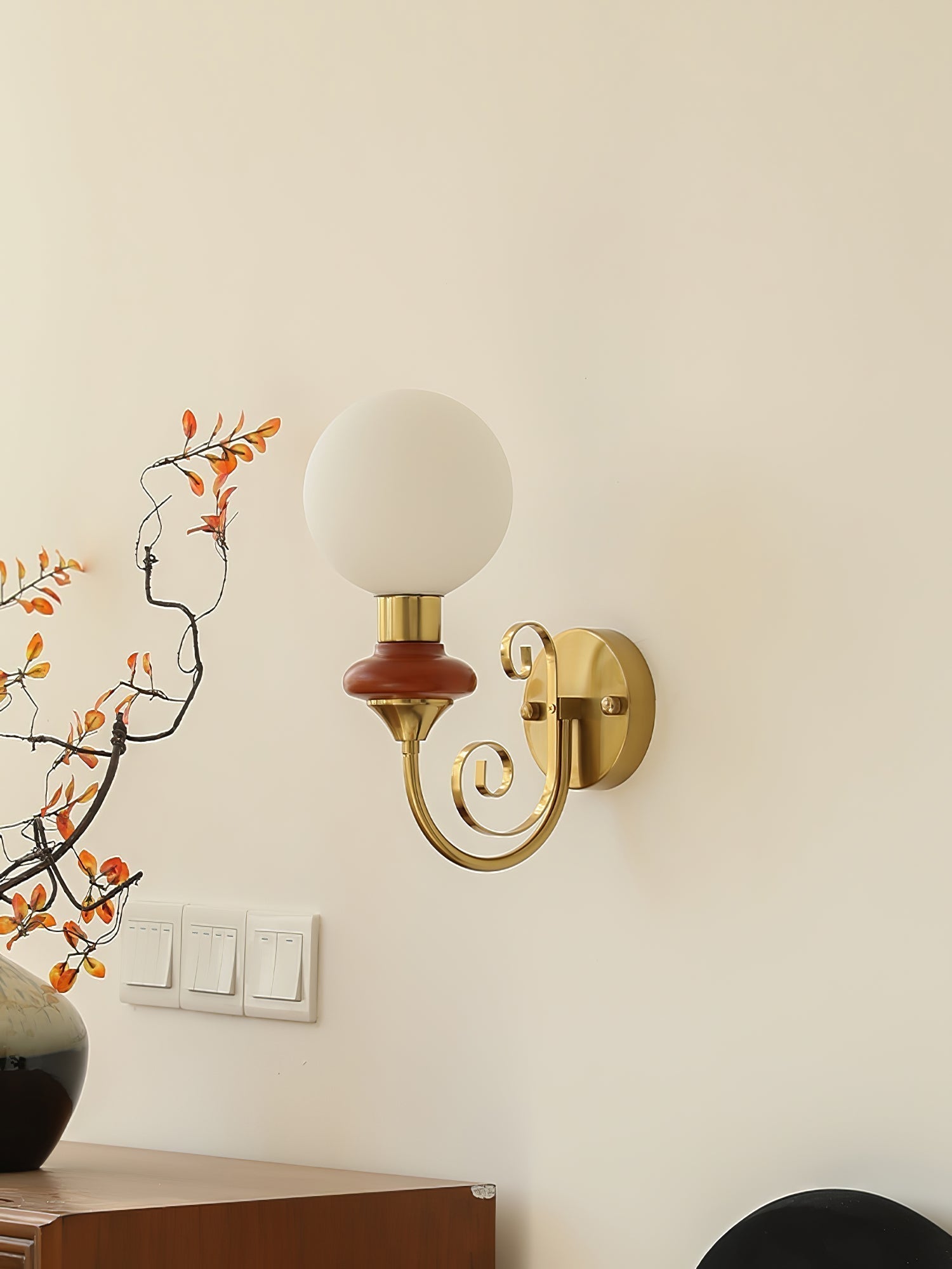 Whirl Chic Plug-in Wall Lamp - Neutralighting