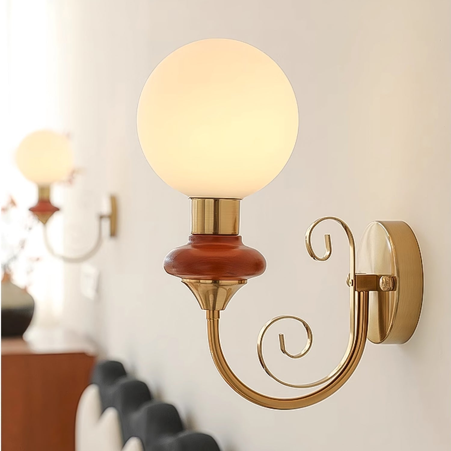 Whirl Chic Plug-in Wall Lamp - Neutralighting