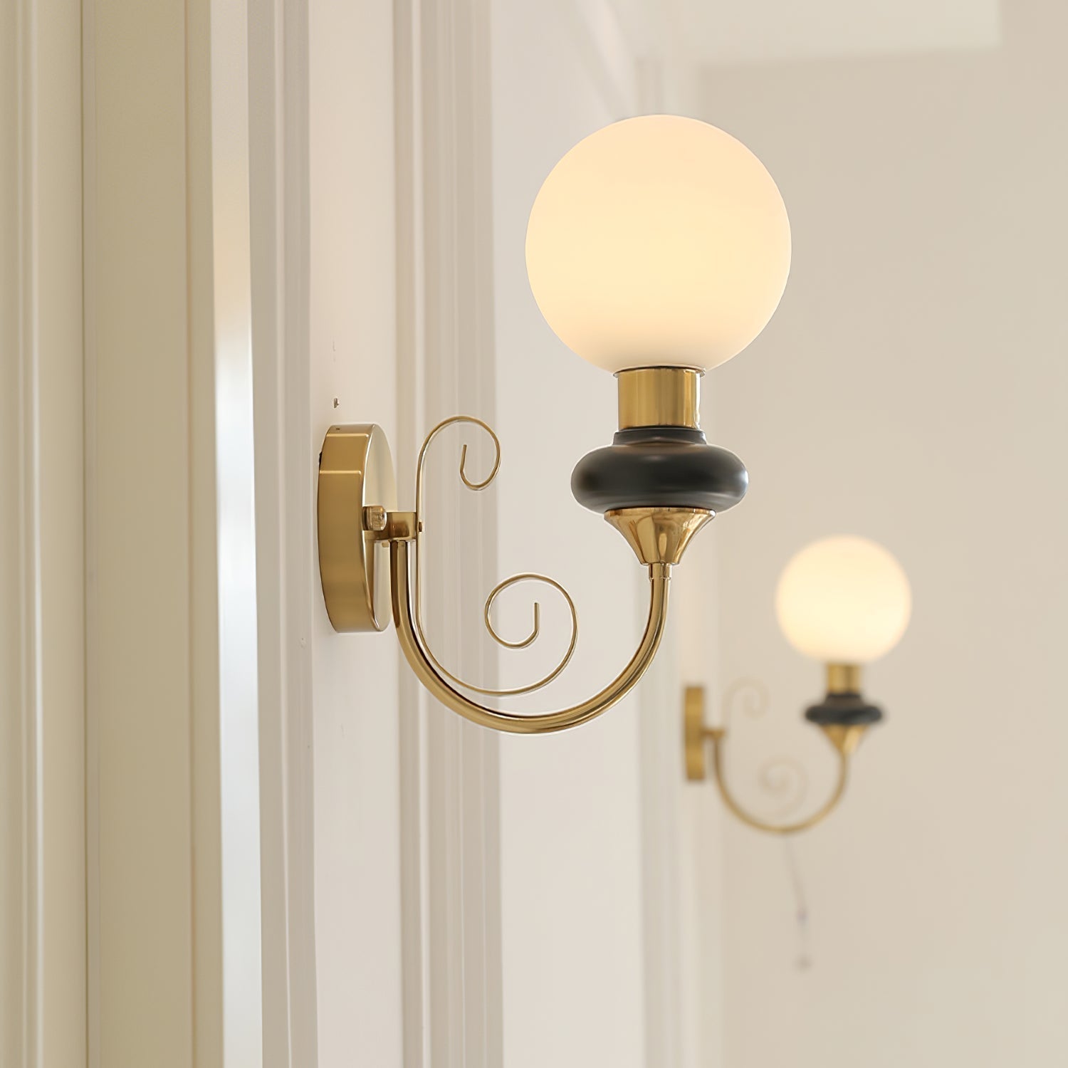 Whirl Chic Plug-in Wall Lamp - Neutralighting