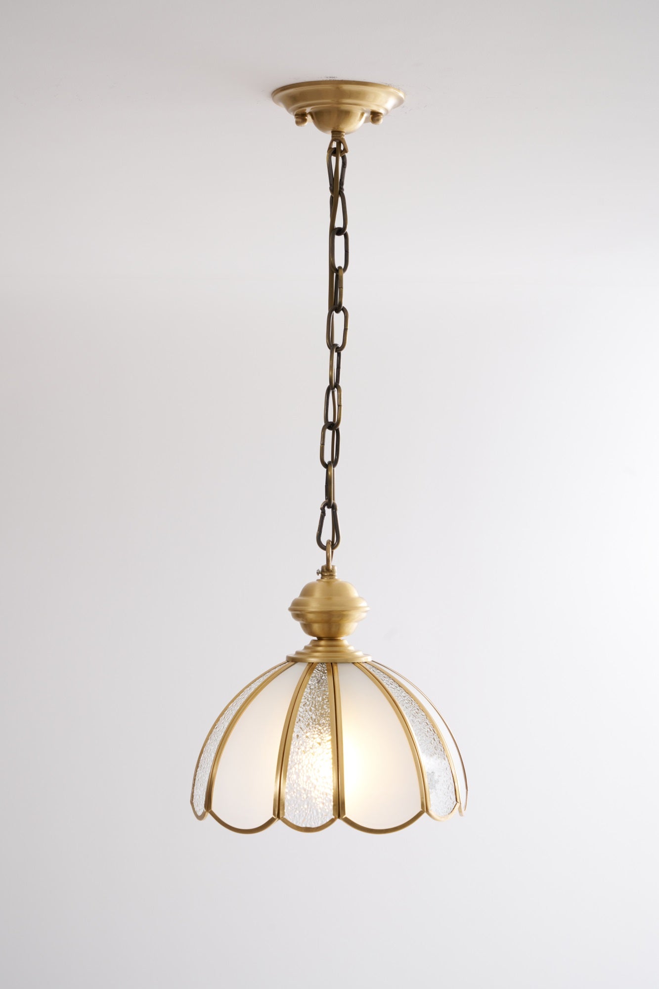 Ophaan Lampe Pendante Traditionnelle en Laiton et Verre Art - Neutralighting