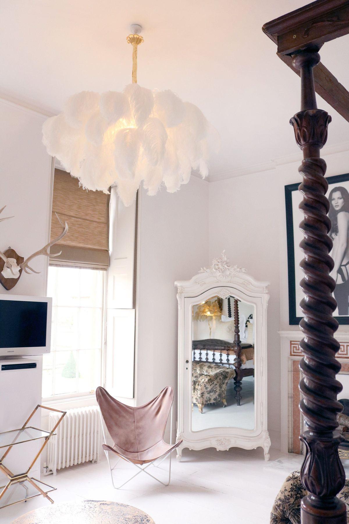 Lustra Chandelier Plume d'Autruche Grand Pied en Laiton