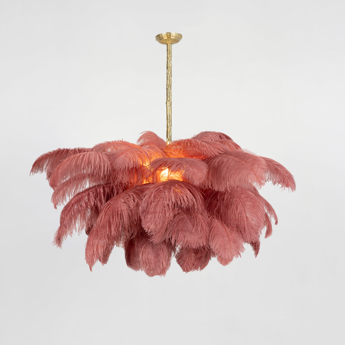 Lustra Chandelier Plume d'Autruche Grand Pied en Laiton - Neutralighting