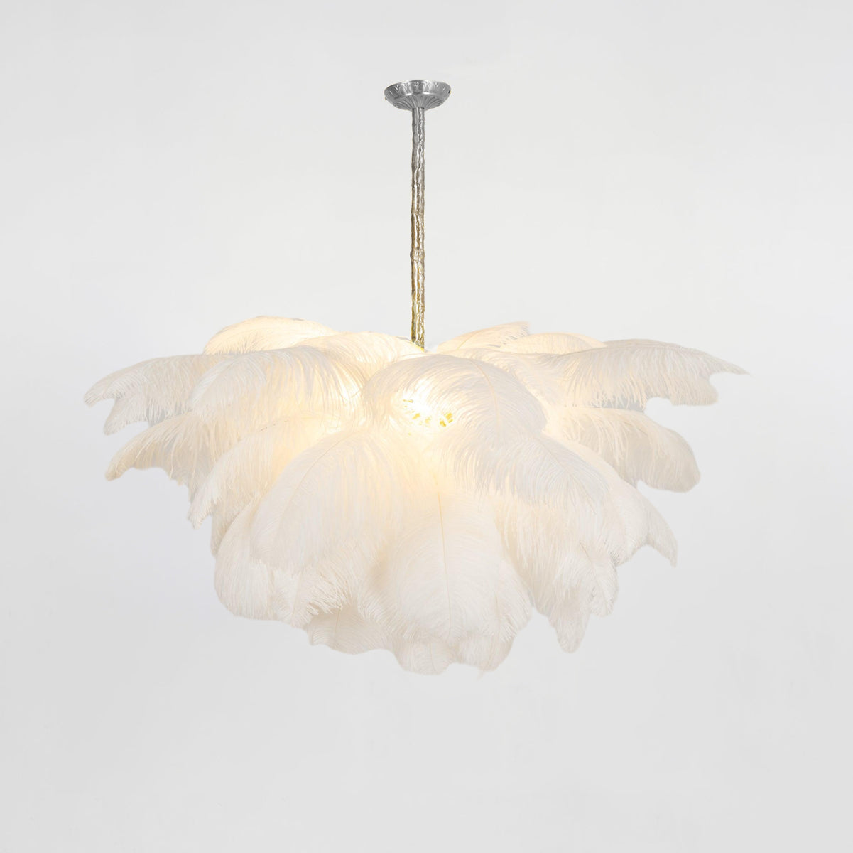Lustra Chandelier Plume d'Autruche Grand Pied en Laiton - Neutralighting
