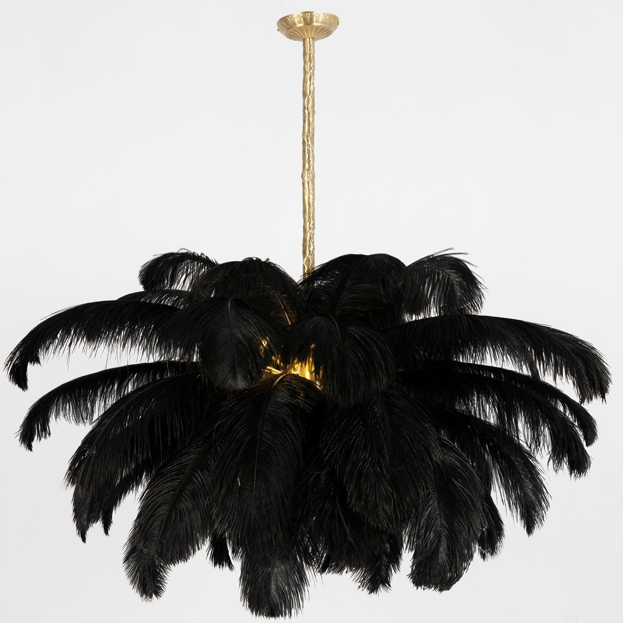 Lustra Chandelier Plume d'Autruche Grand Pied en Laiton - Neutralighting